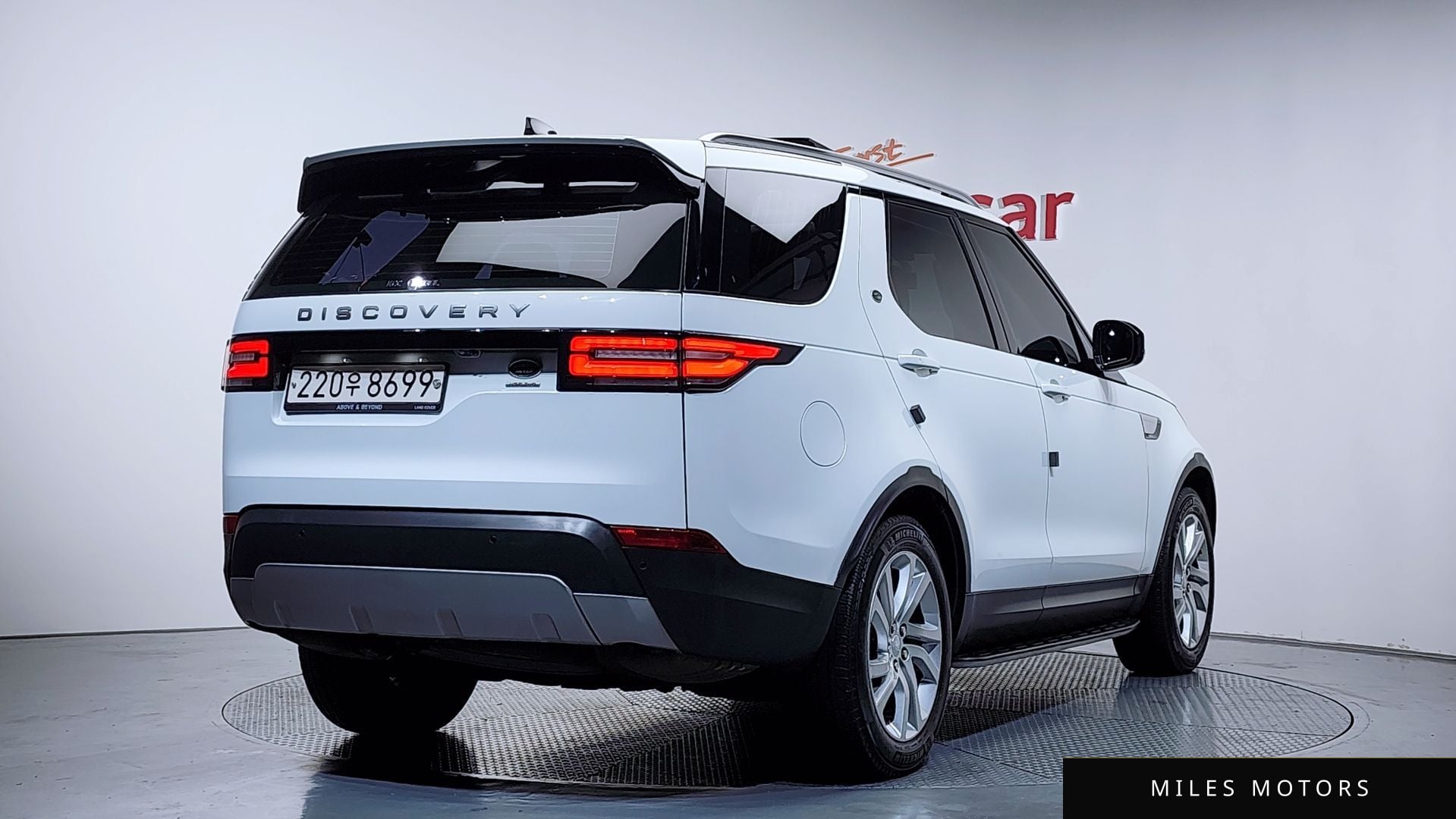 Land Rover Discovery 2017 — миниатюра 2