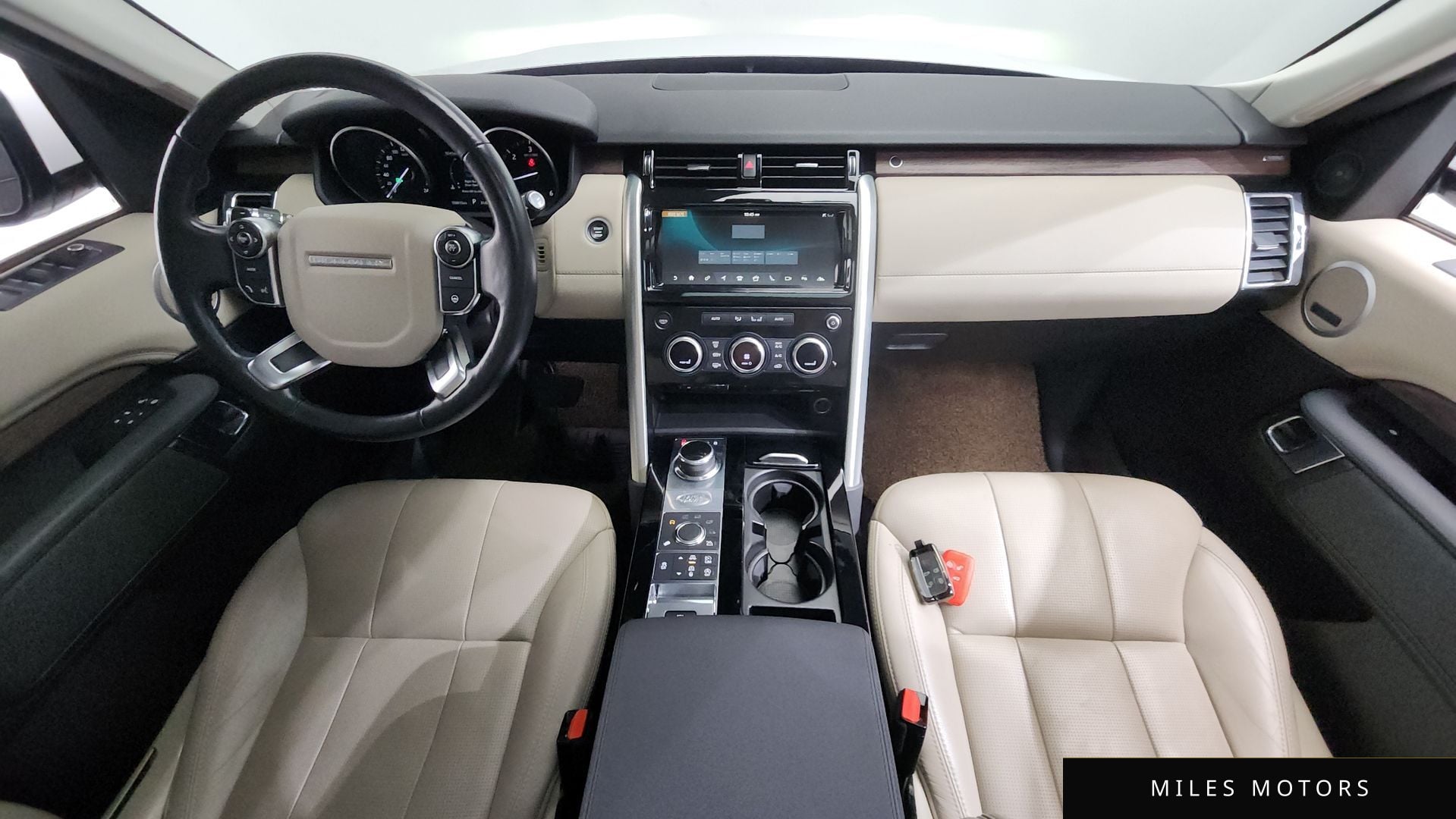 Land Rover Discovery 2017 — миниатюра 7