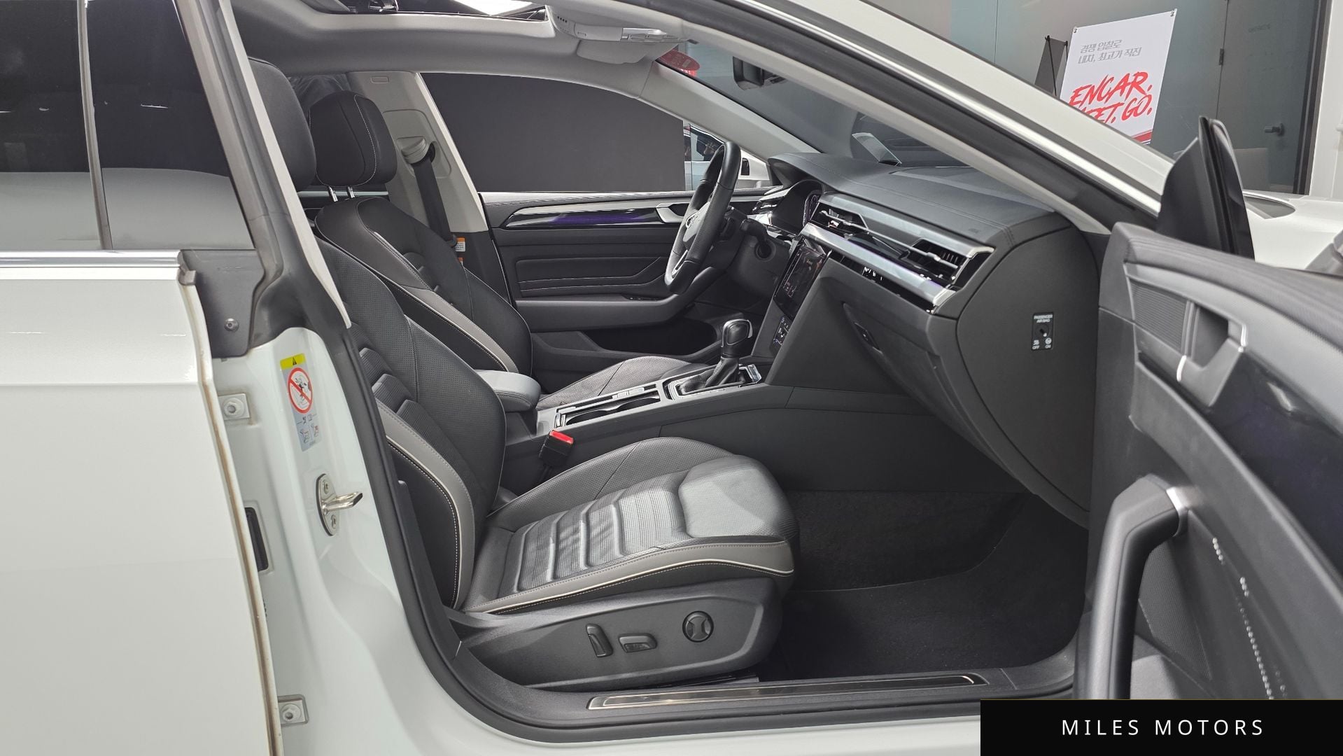 Volkswagen 아테온 2022 — миниатюра 10