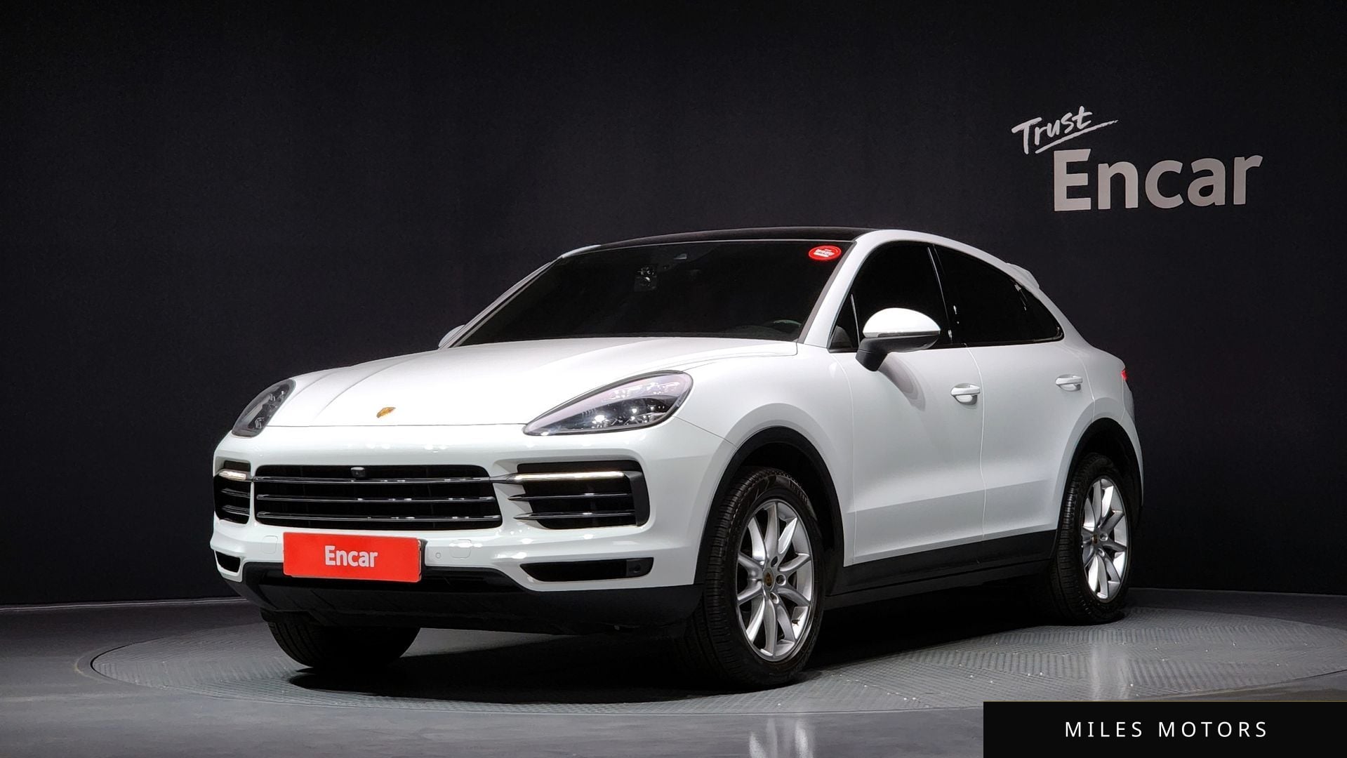 Porsche Cayenne 2020 — фото 1 из 12