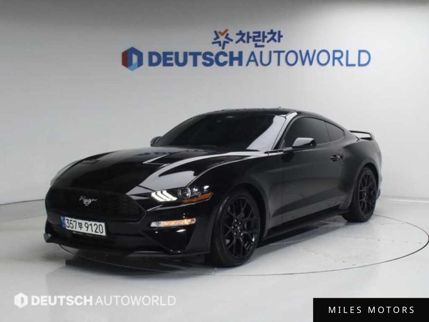 Ford Mustang 2022 — фото 1 из 12