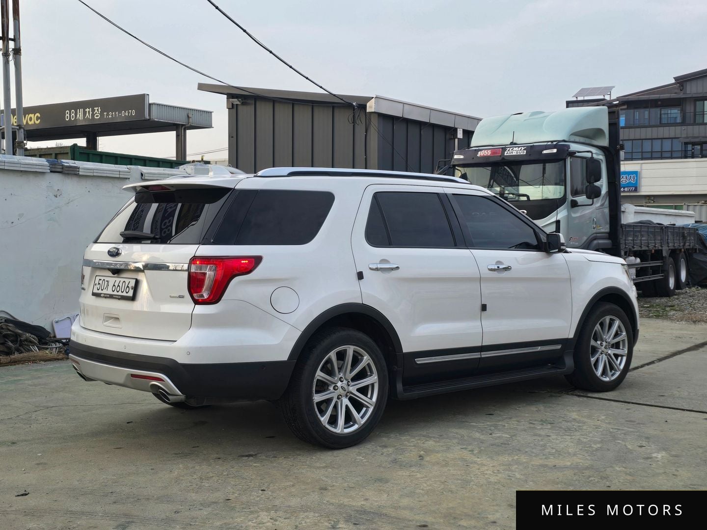 Ford Explorer 2017 — миниатюра 2