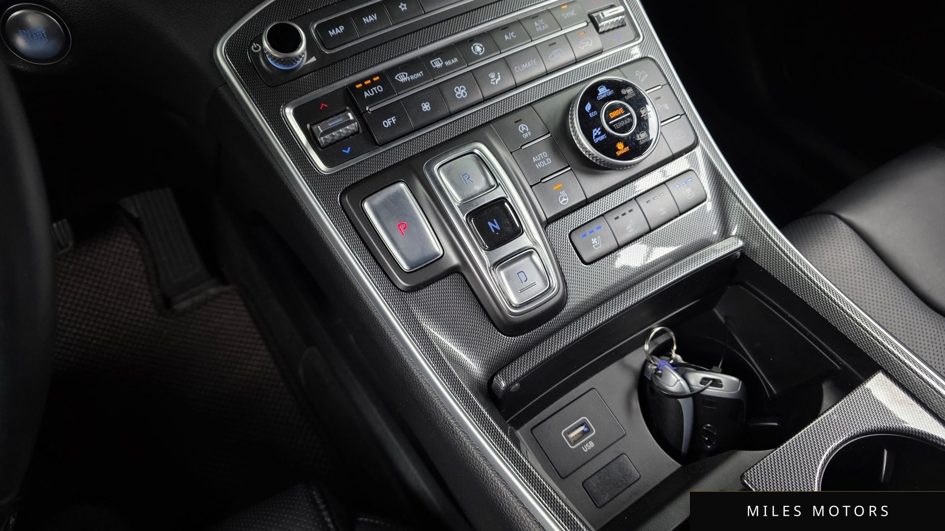 Hyundai Santafe 2021 — миниатюра 9