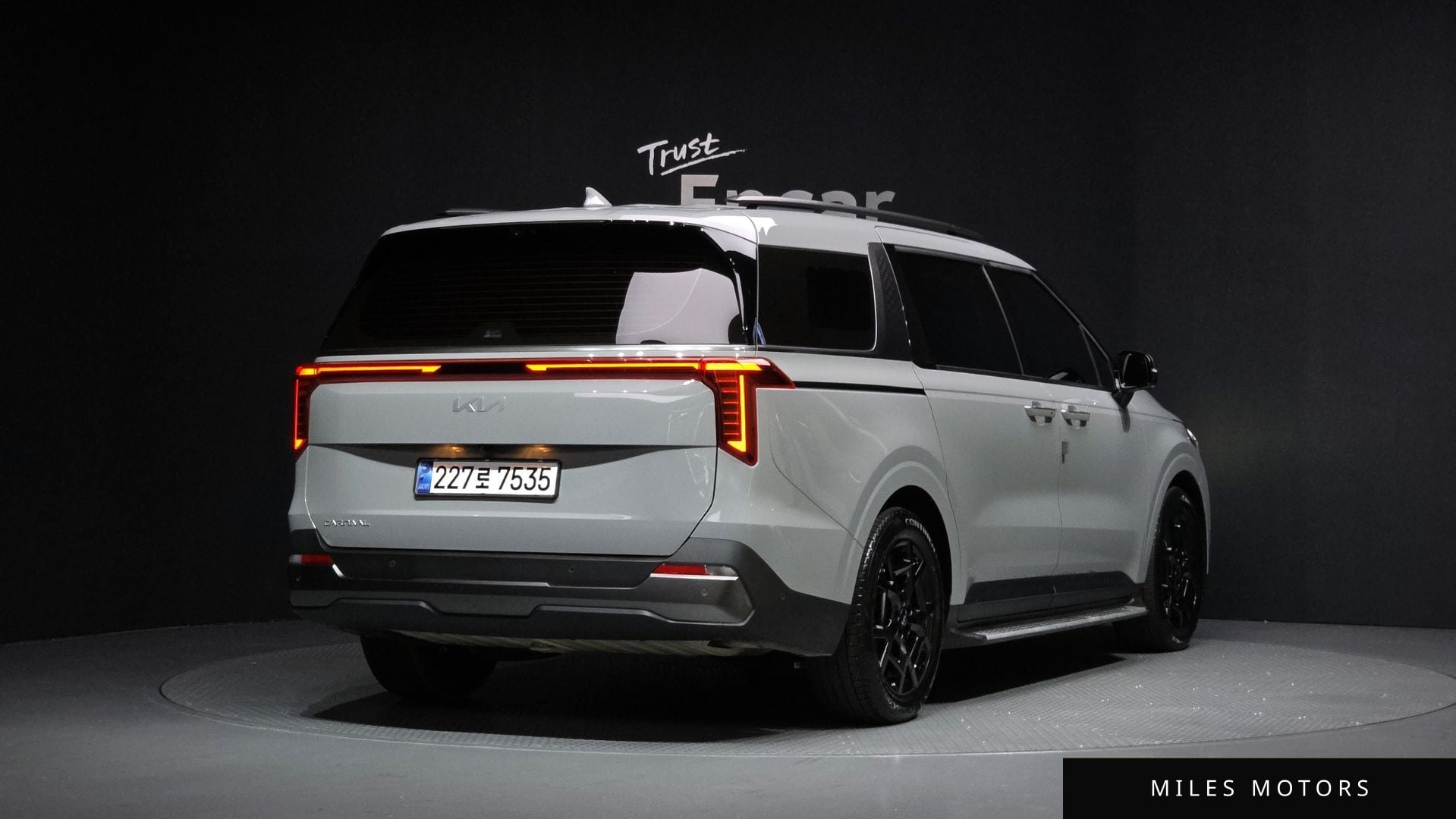 Kia Canival 2025 — миниатюра 2