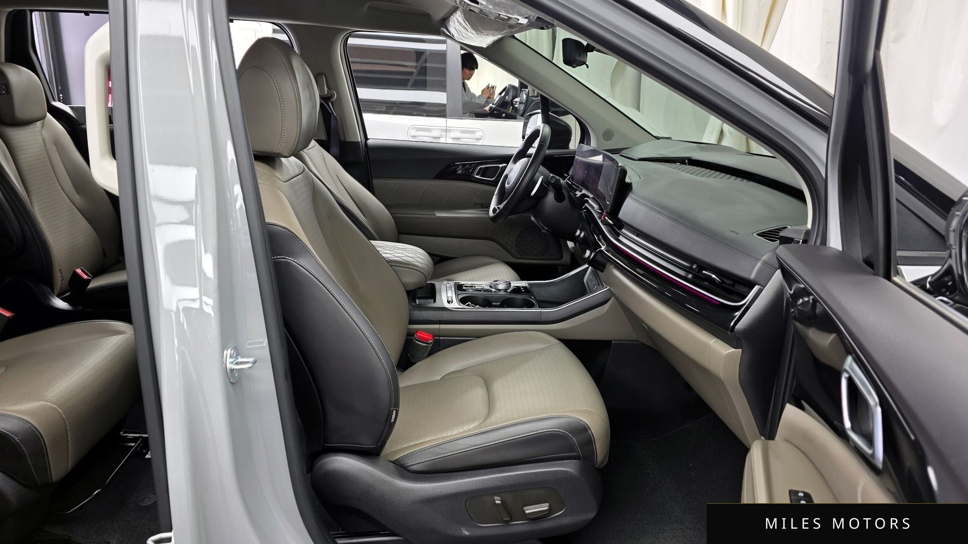 Kia Canival 2025 — миниатюра 11