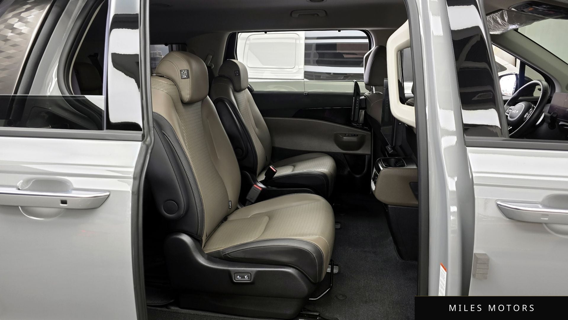 Kia Canival 2025 — миниатюра 12