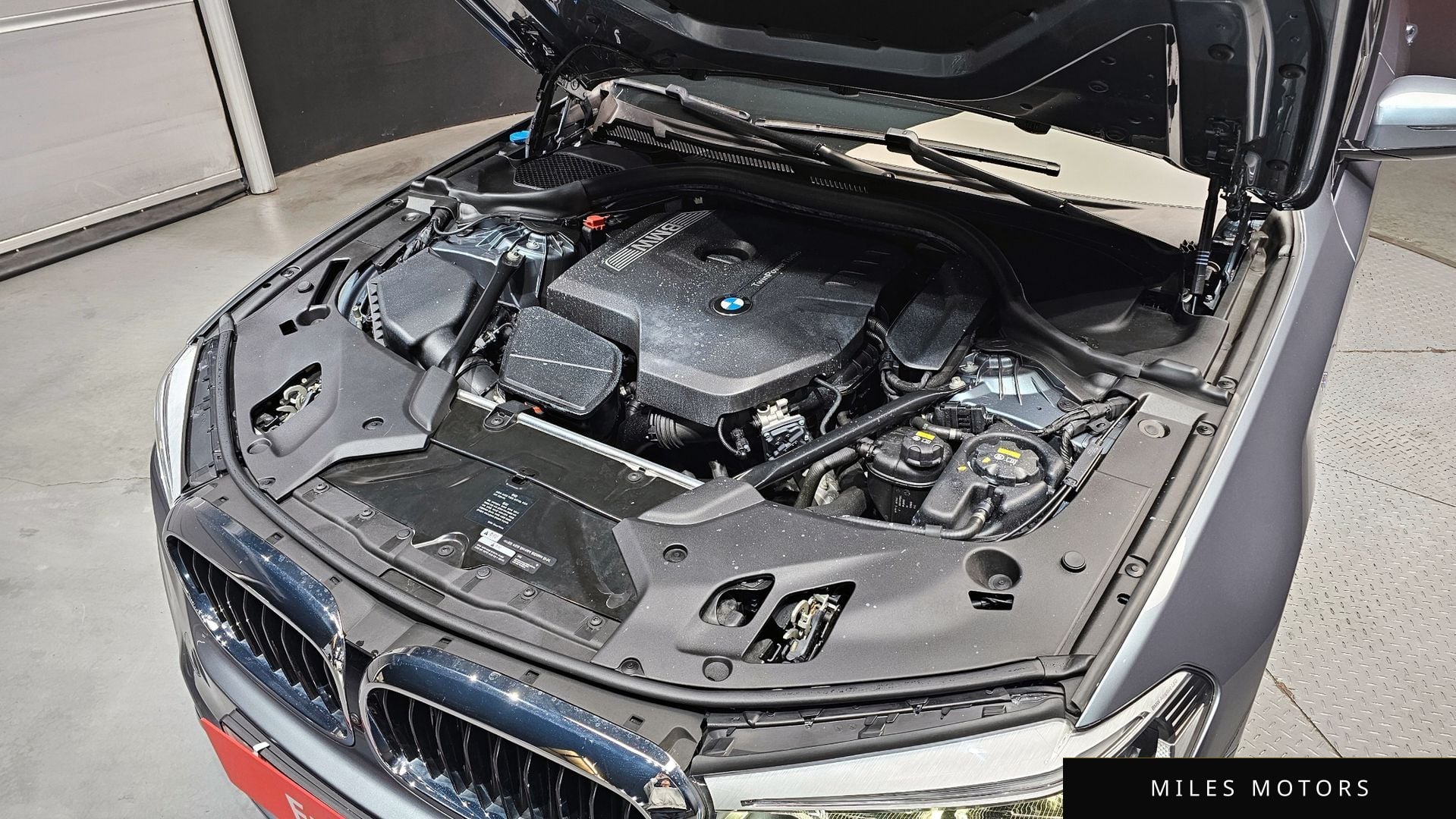 BMW 5 Series (G30) 2017 — миниатюра 6