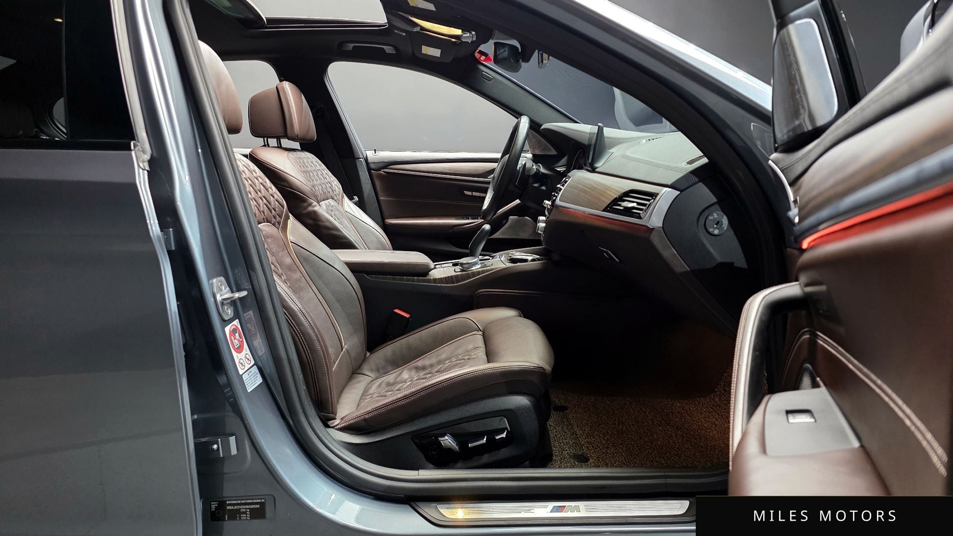 BMW 5 Series (G30) 2017 — миниатюра 10