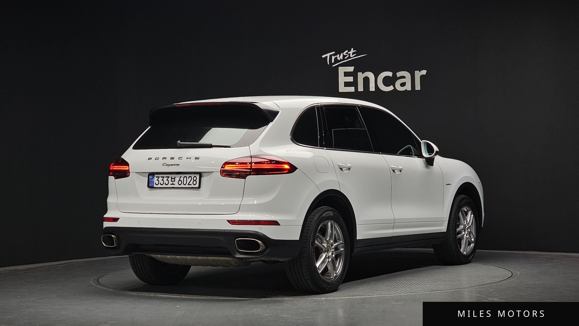 Porsche Cayenne 2015 — миниатюра 2