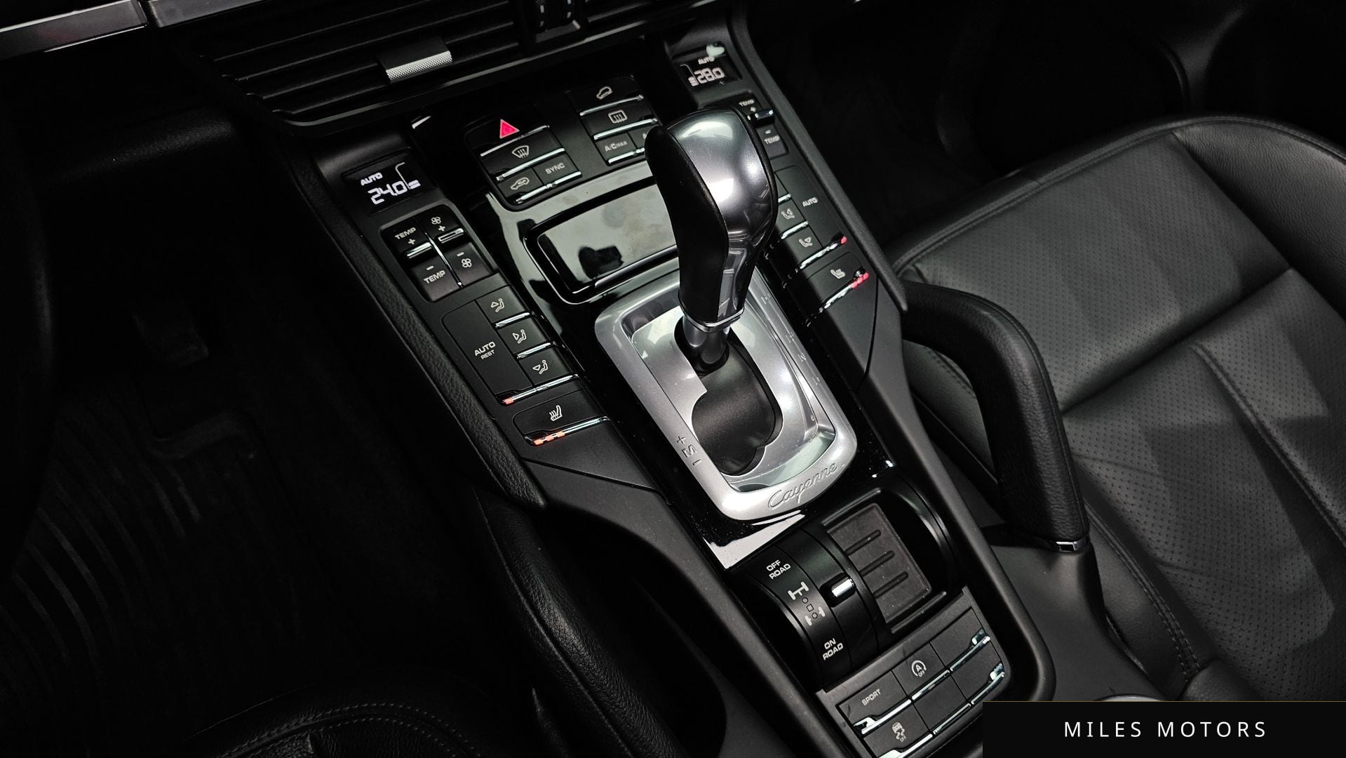 Porsche Cayenne 2015 — миниатюра 9