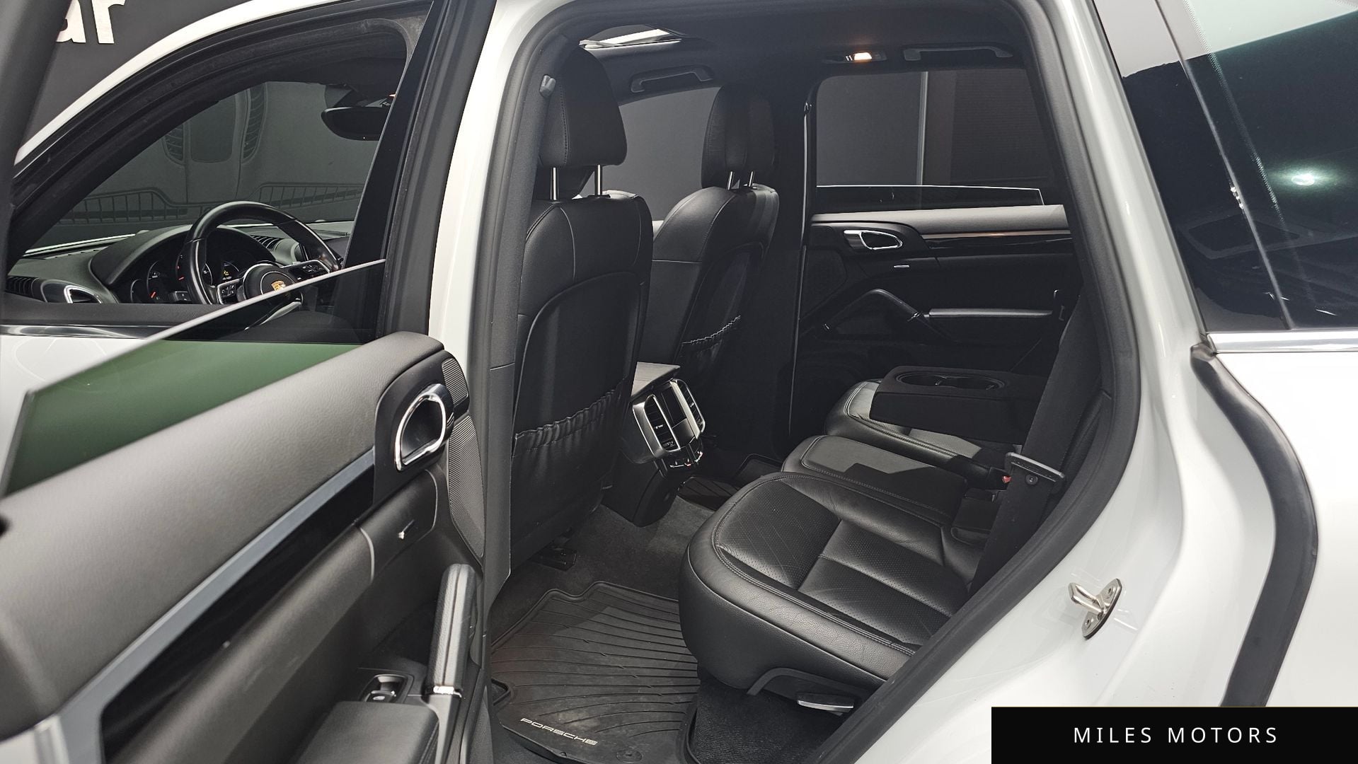Porsche Cayenne 2015 — миниатюра 12