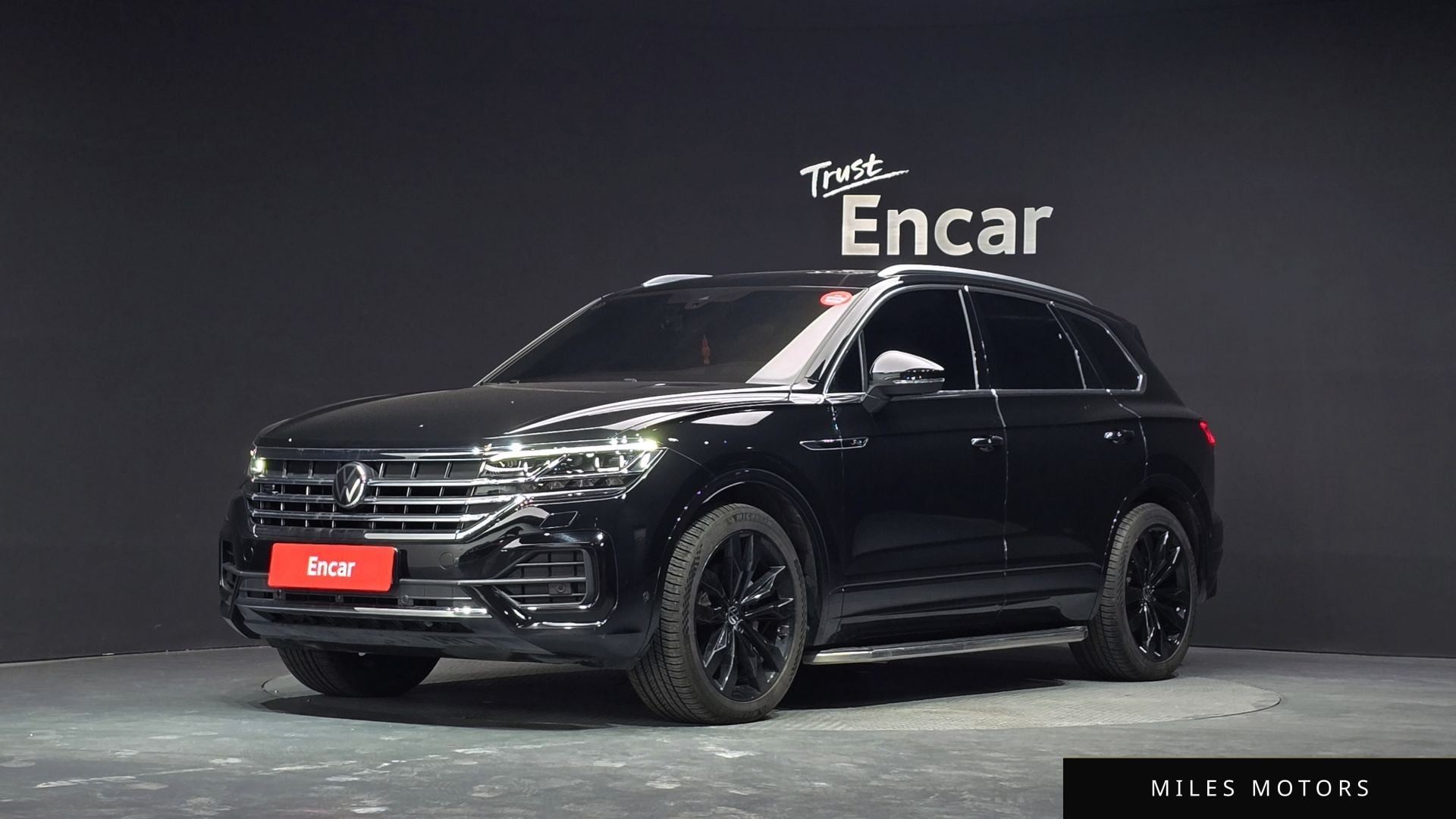 Volkswagen Touareg 2023 — фото 1 из 12