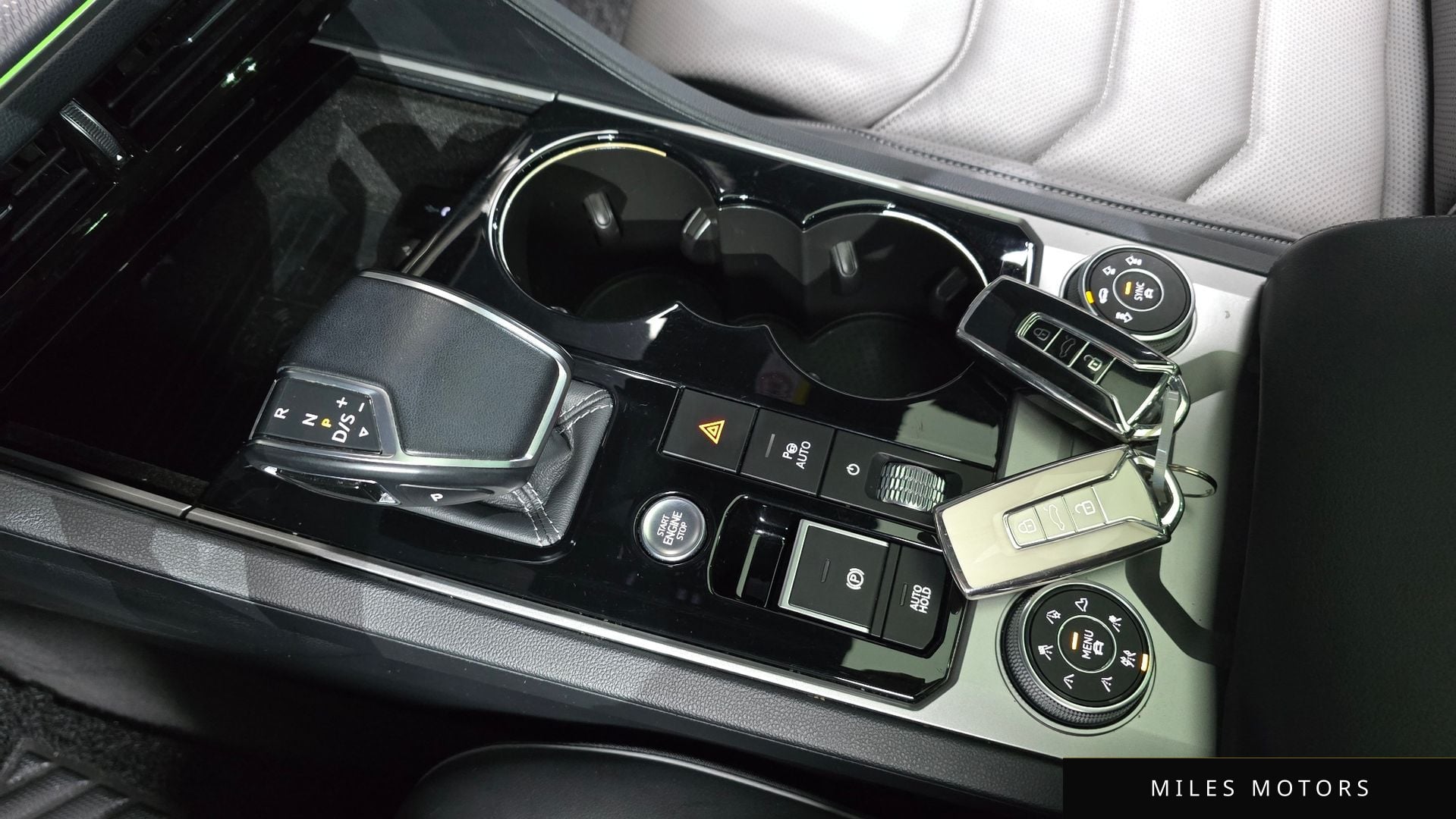 Volkswagen Touareg 2023 — миниатюра 9