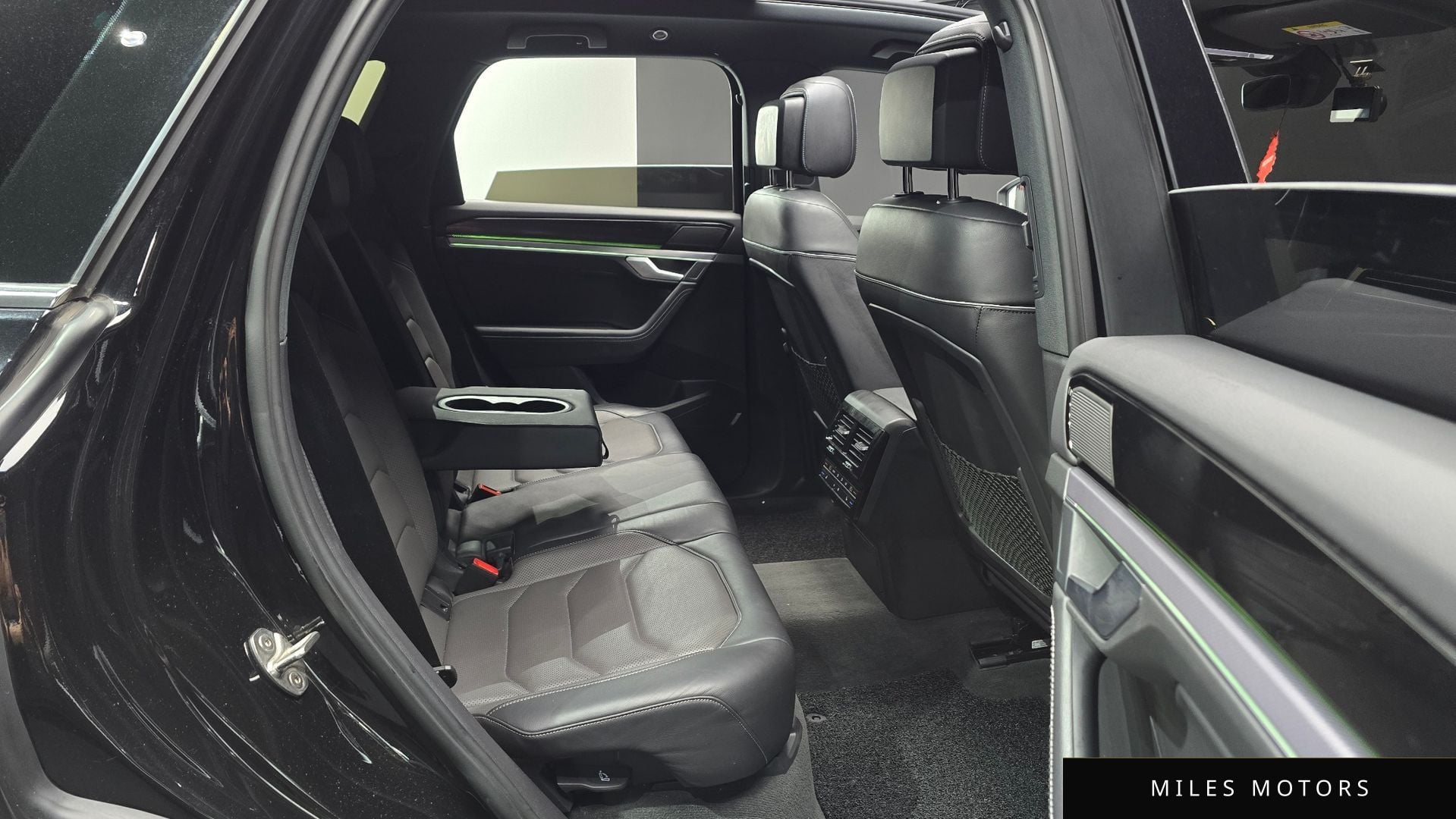 Volkswagen Touareg 2023 — миниатюра 12
