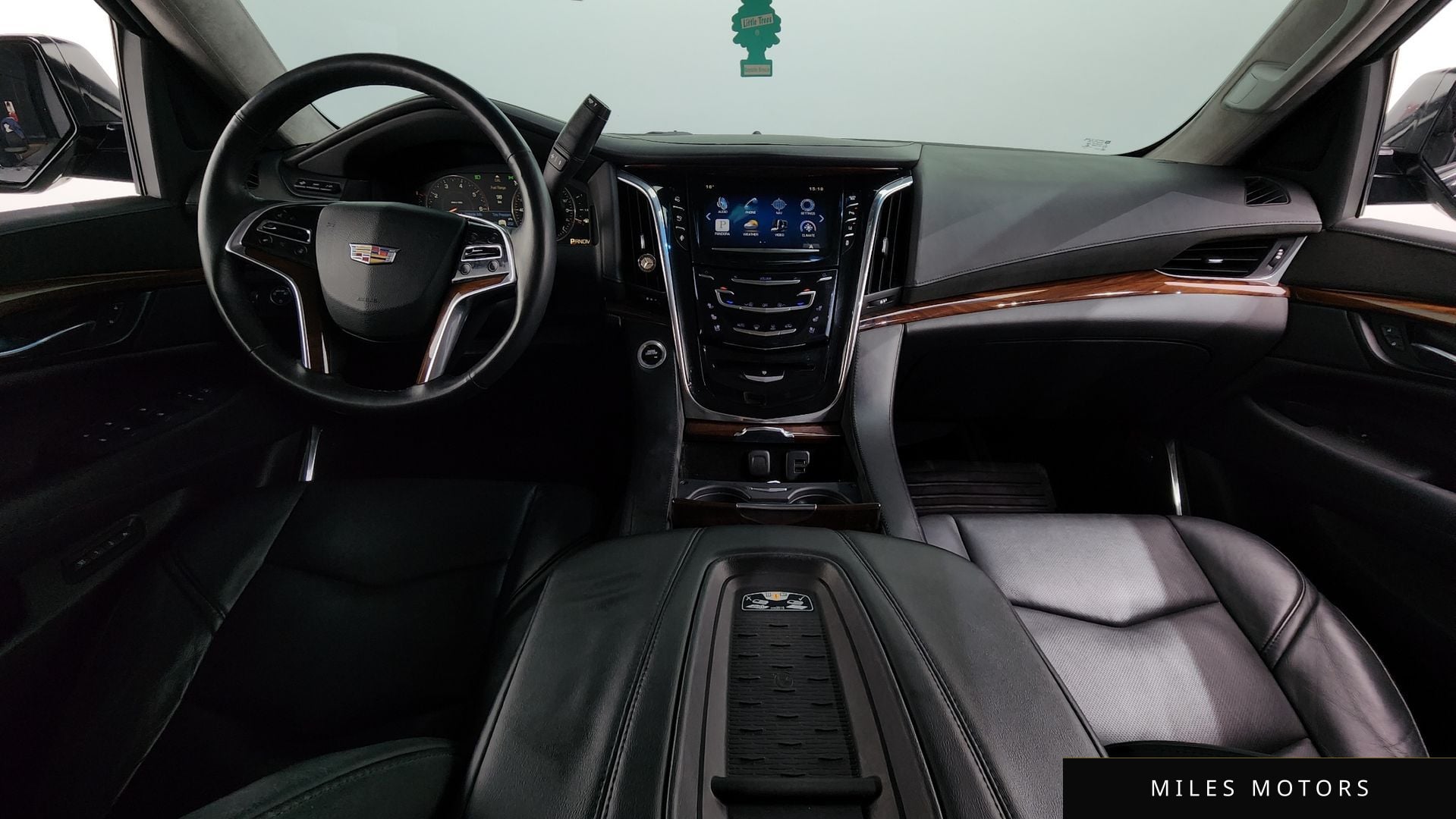Cadillac Escalade 2015 — миниатюра 7