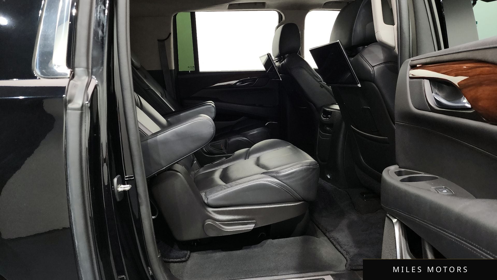 Cadillac Escalade 2015 — миниатюра 12