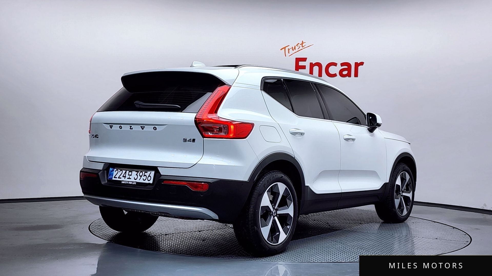 Volvo XC40 2025 — миниатюра 2
