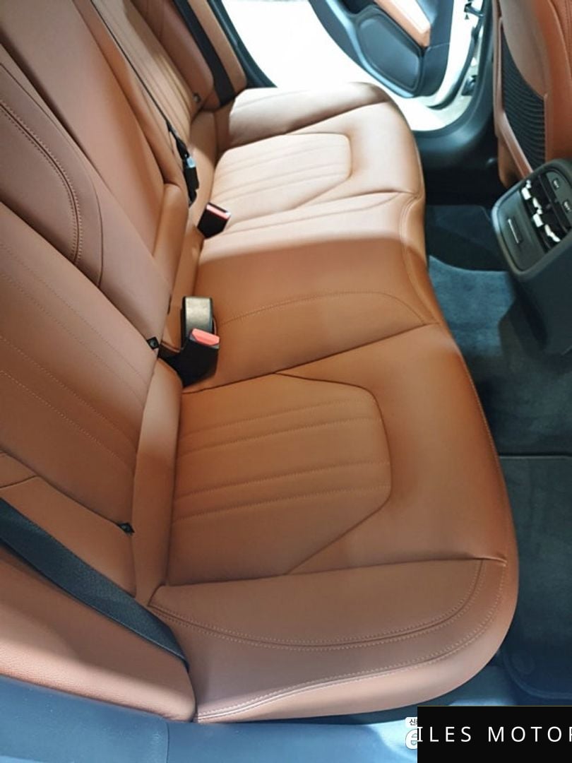 Maserati Ghibli 2021 — миниатюра 5