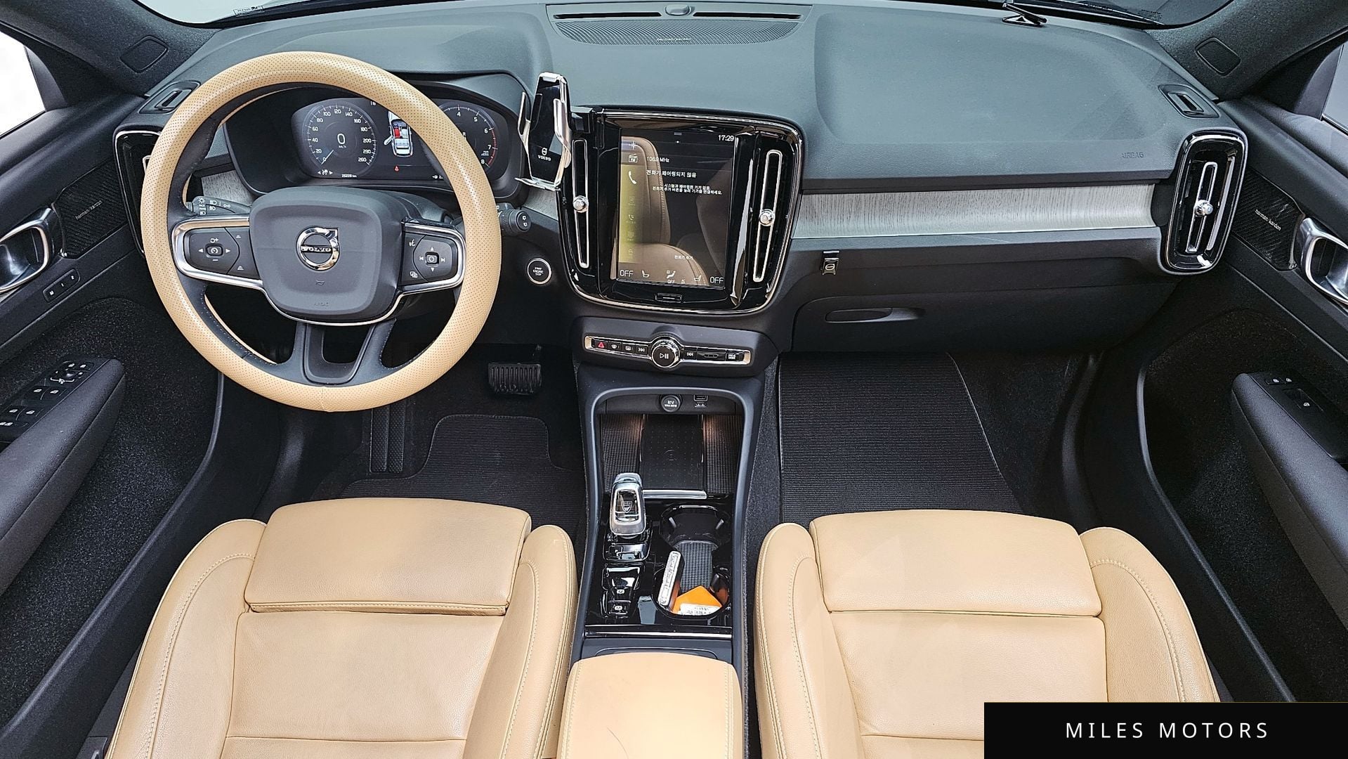 Volvo XC40 2021 — миниатюра 7