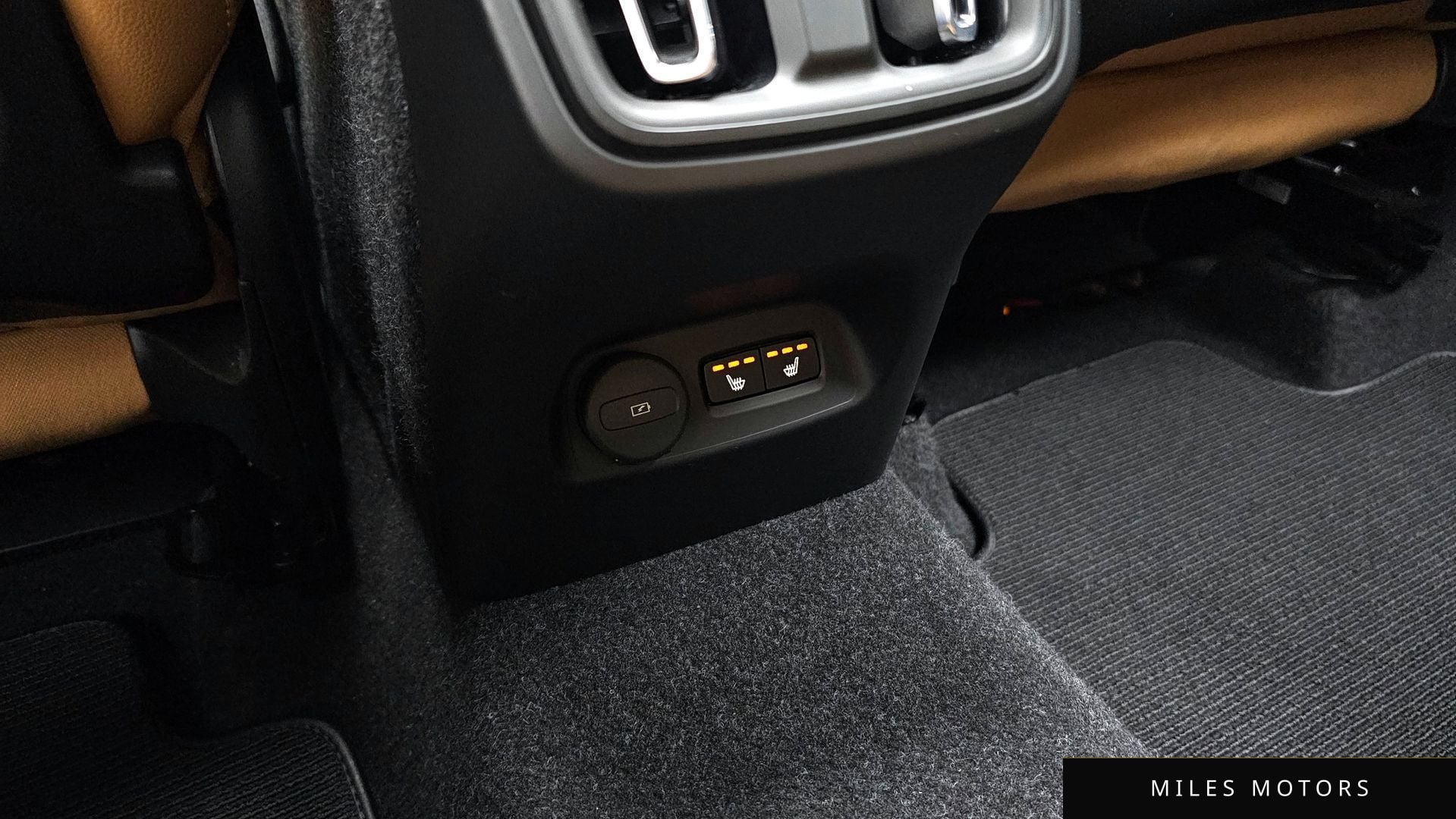Volvo XC40 2021 — миниатюра 18