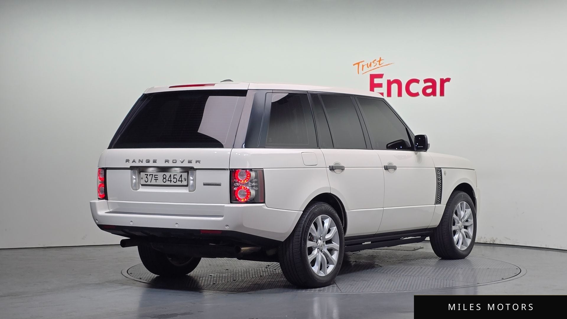 Land Rover Range Rover 2010 — миниатюра 2