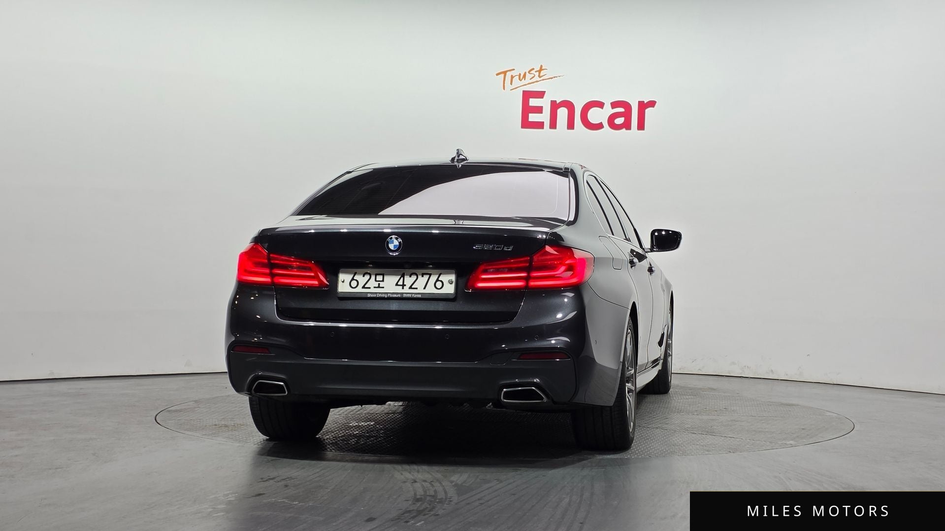 BMW 5 Series (G30) 2018 — миниатюра 4