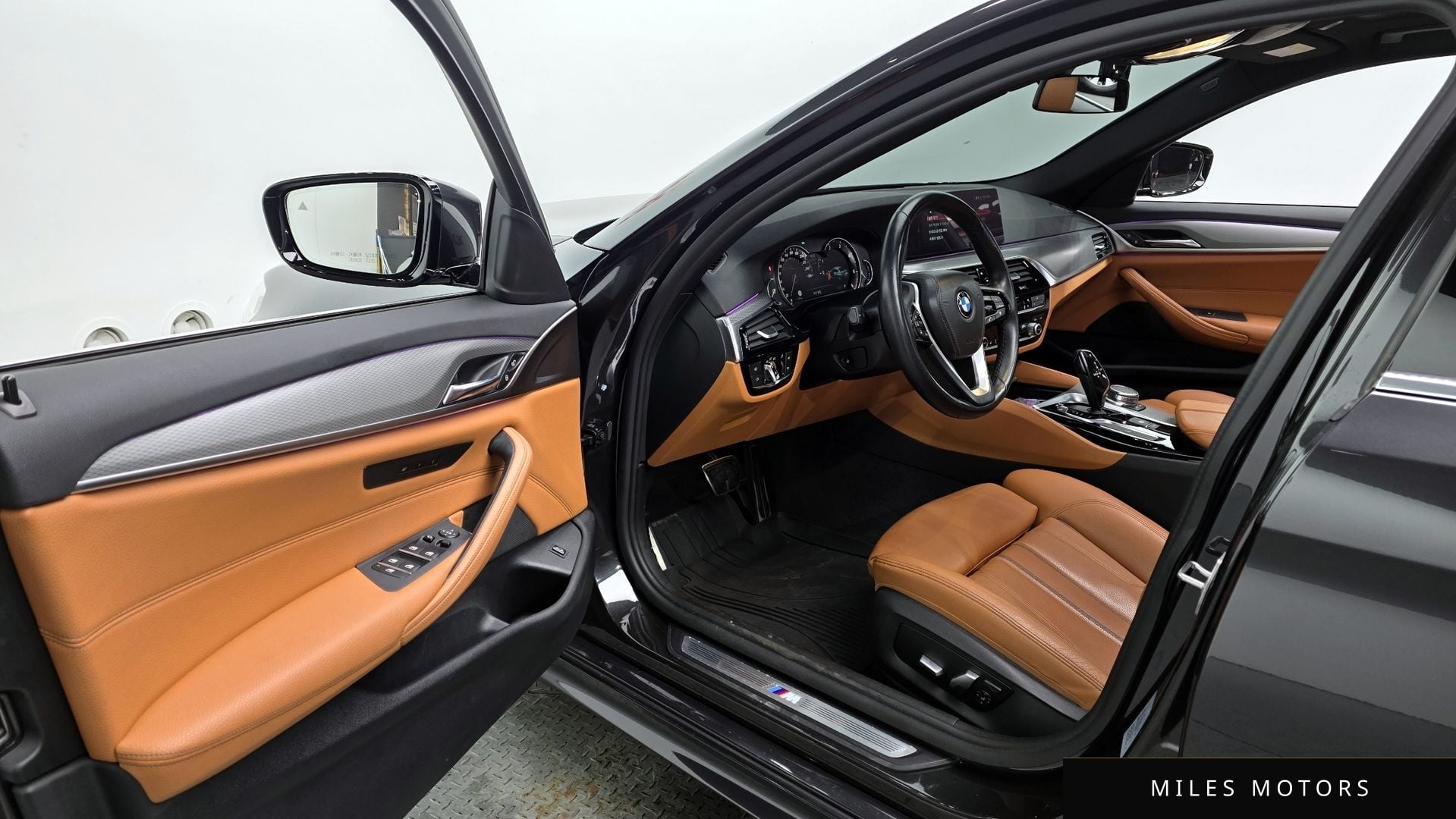 BMW 5 Series (G30) 2018 — миниатюра 10