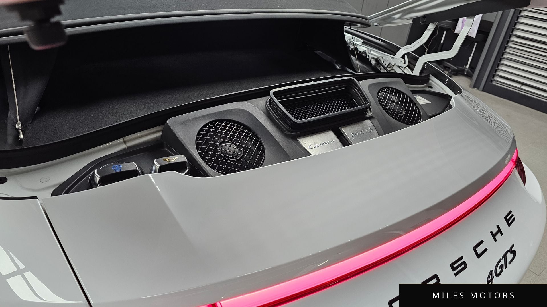 Porsche 911 2017 — миниатюра 6