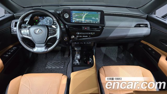 Лексус ES300h 2023 — миниатюра 7