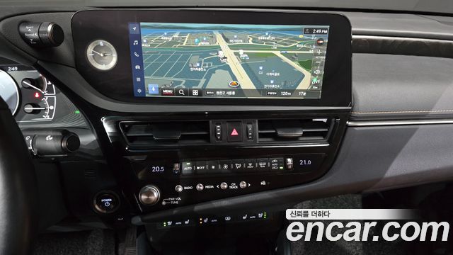 Лексус ES300h 2023 — миниатюра 14