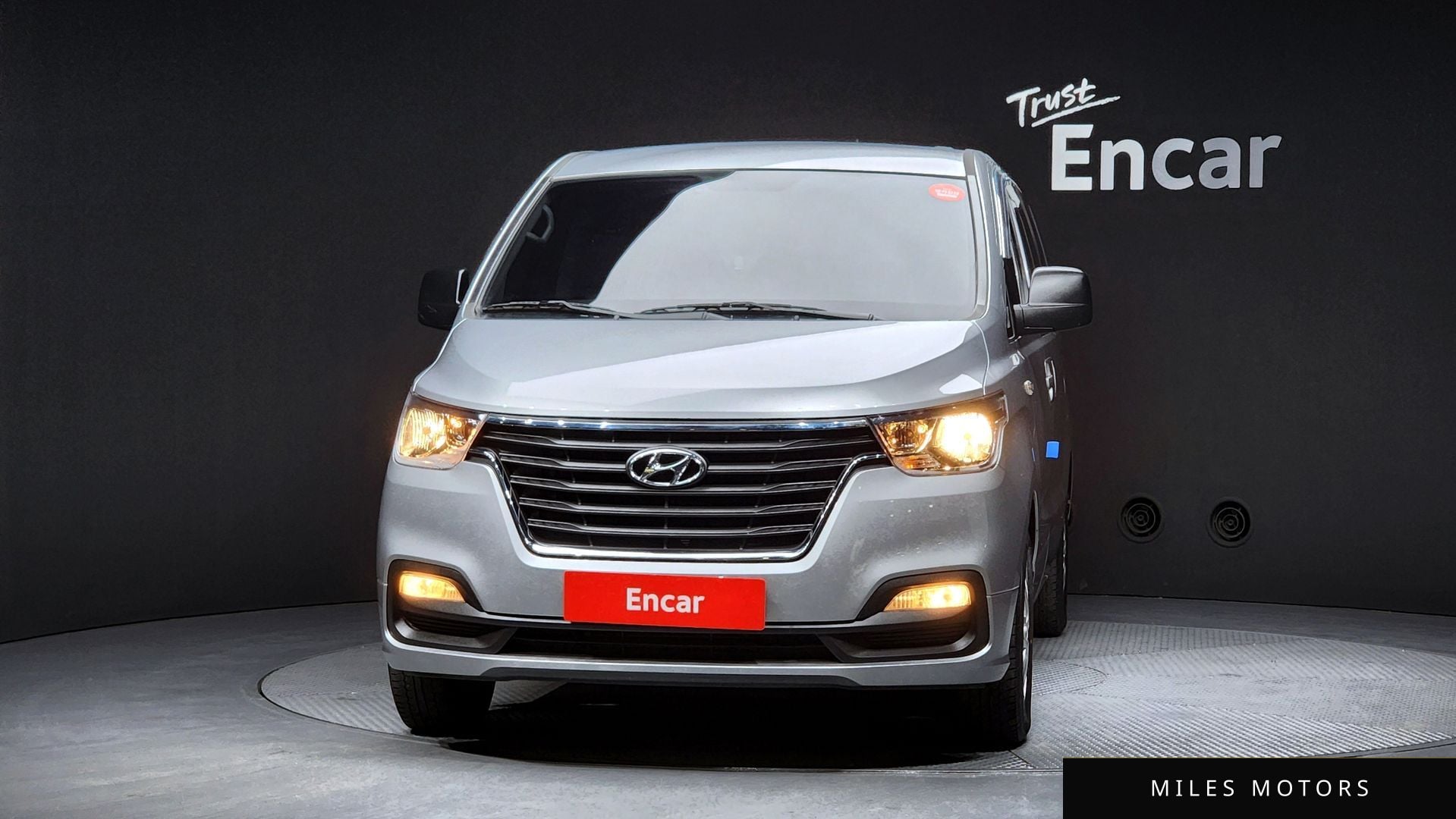 Hyundai Starex 2021 — миниатюра 3