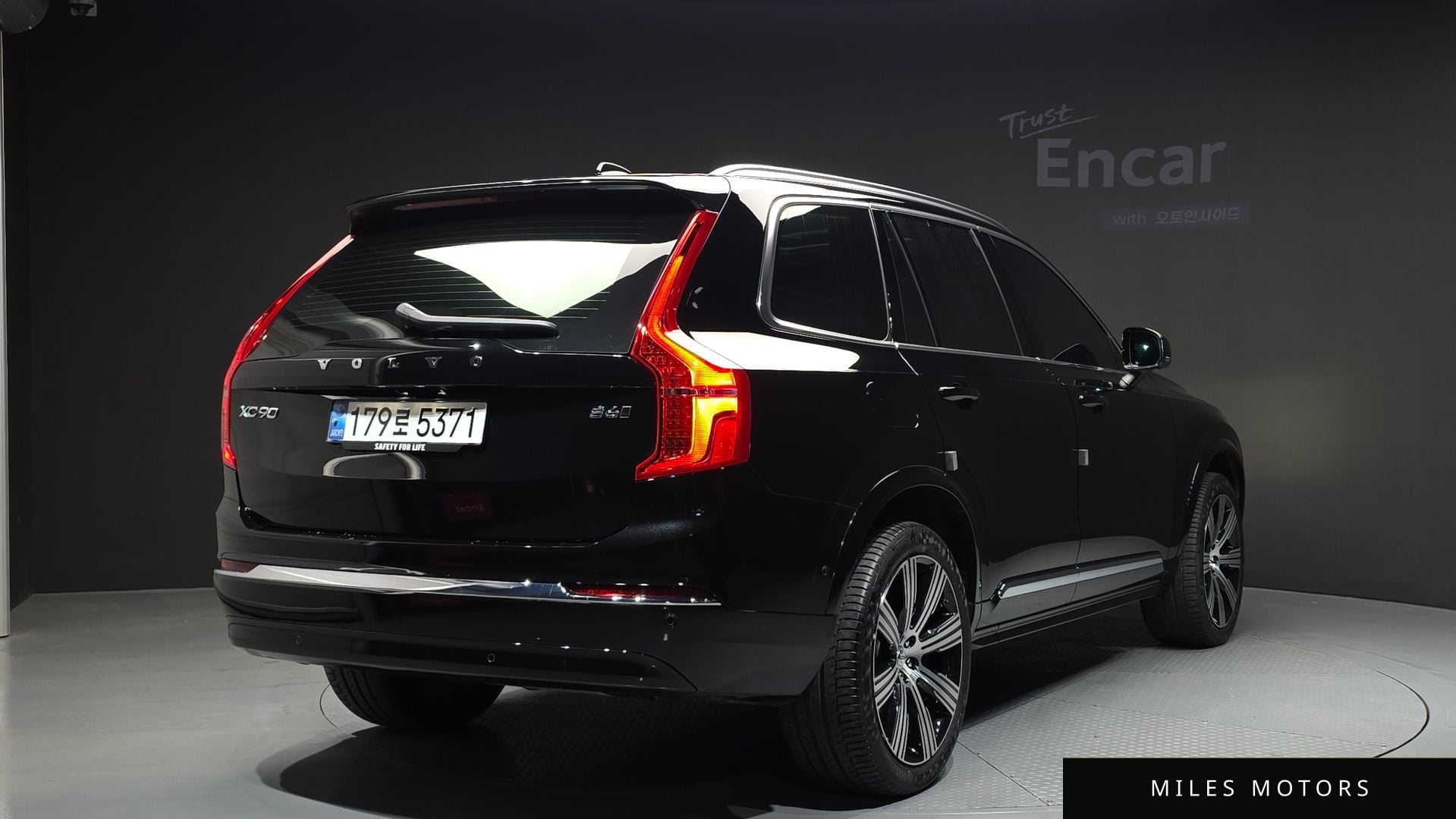 Volvo XC90 2025 — миниатюра 2