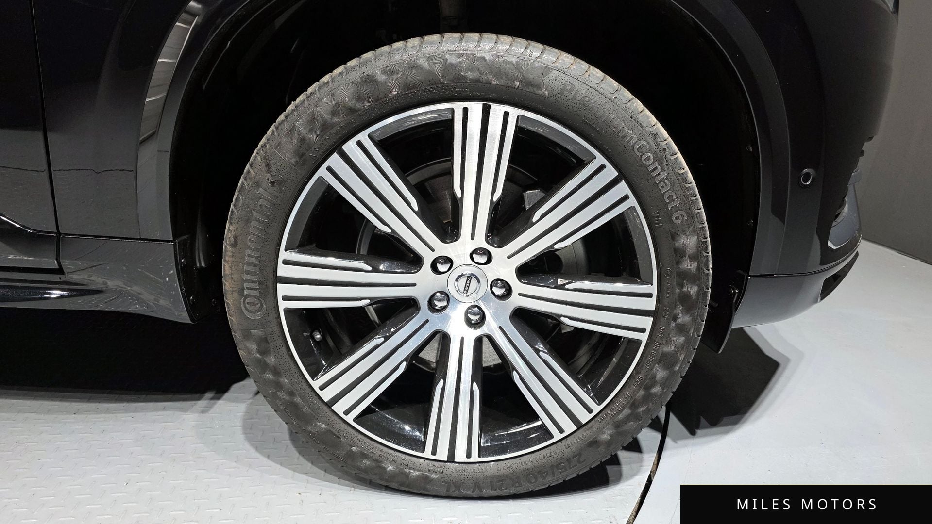 Volvo XC90 2025 — миниатюра 5