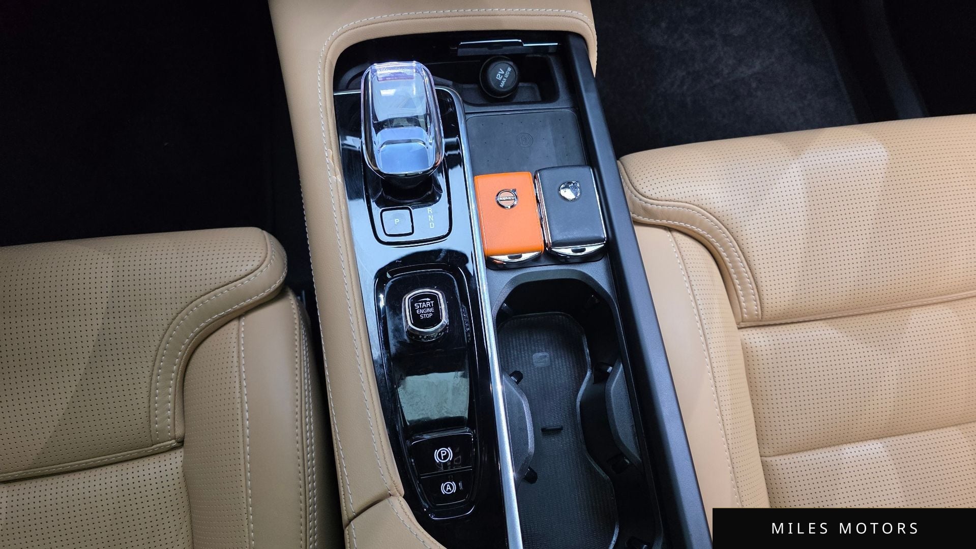 Volvo XC90 2025 — миниатюра 9