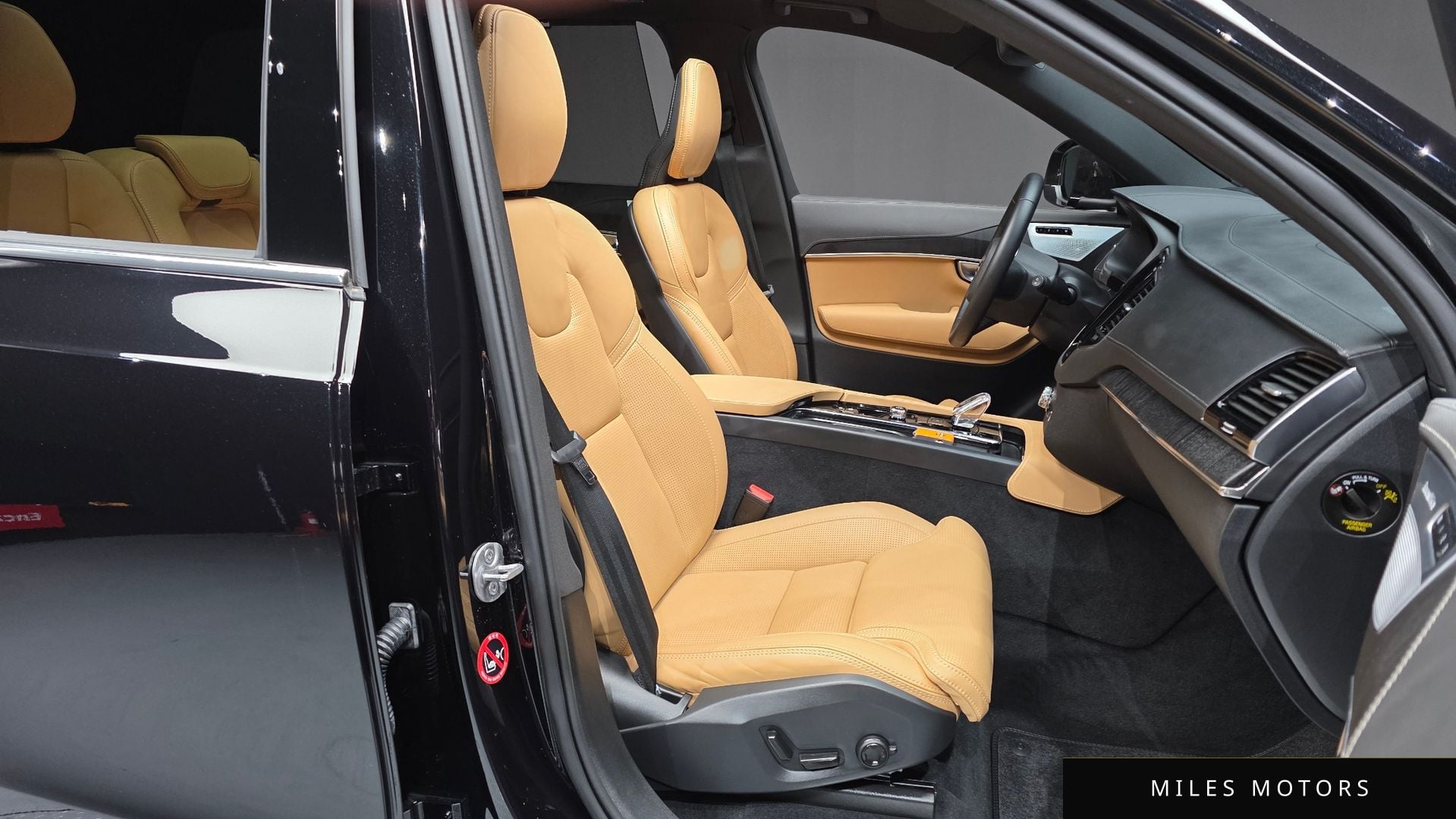 Volvo XC90 2025 — миниатюра 11