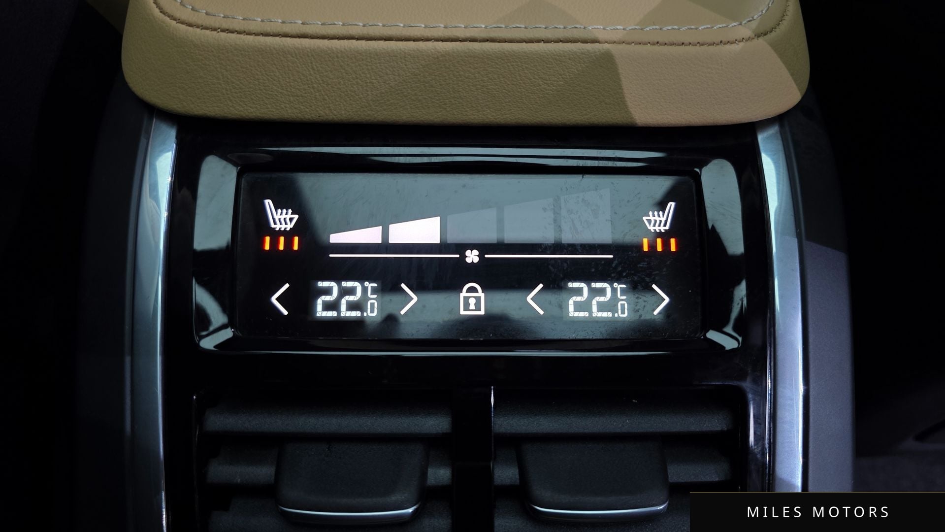 Volvo XC90 2025 — миниатюра 18