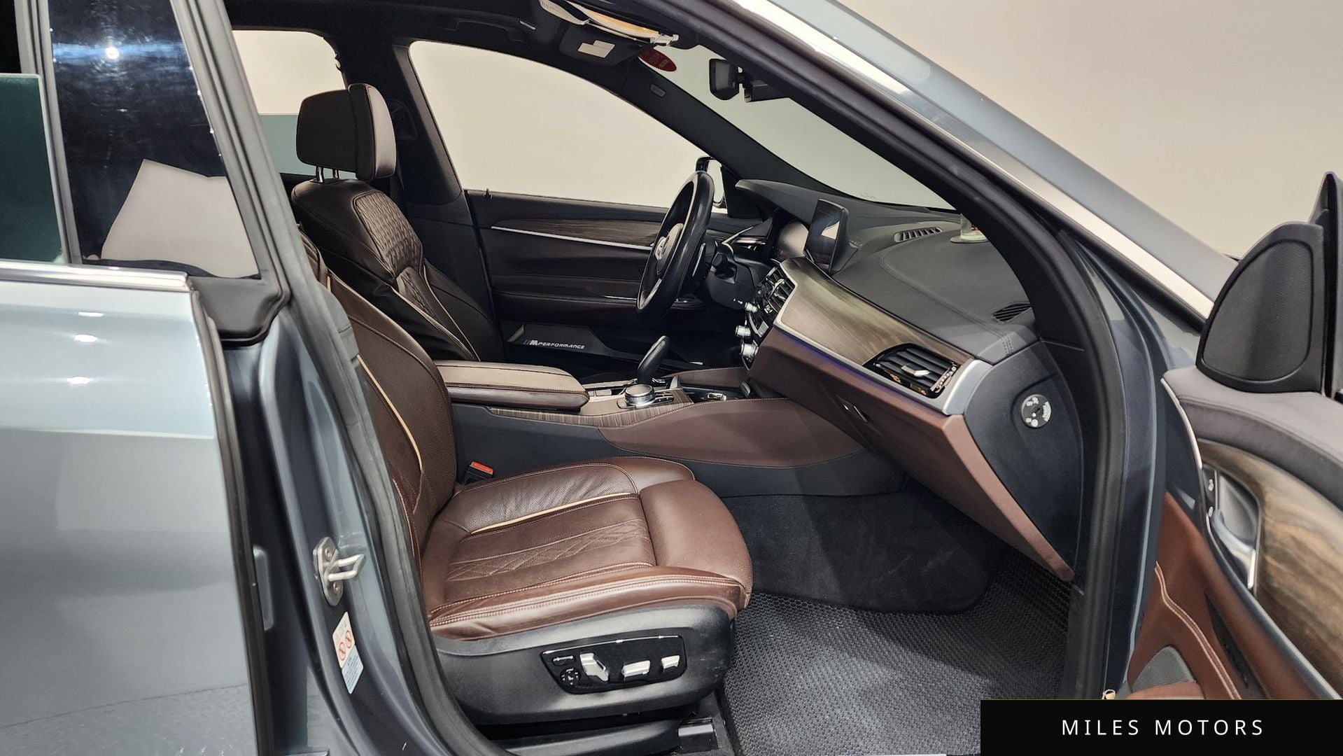 BMW 6 Series GT (G32) 2020 — миниатюра 11