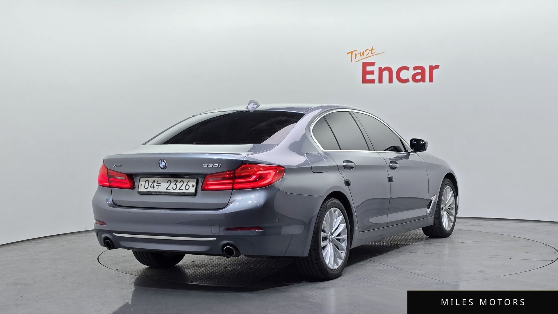 BMW 5 Series (G30) 2019 — миниатюра 2