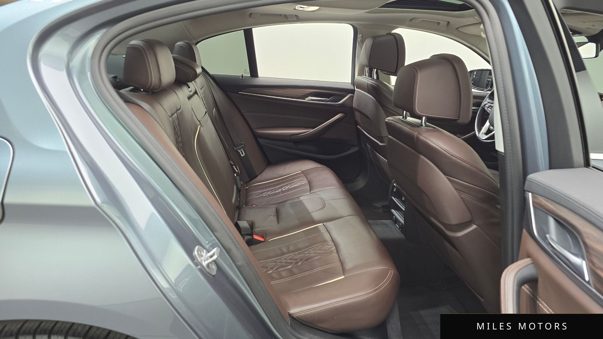 BMW 5 Series (G30) 2019 — миниатюра 12
