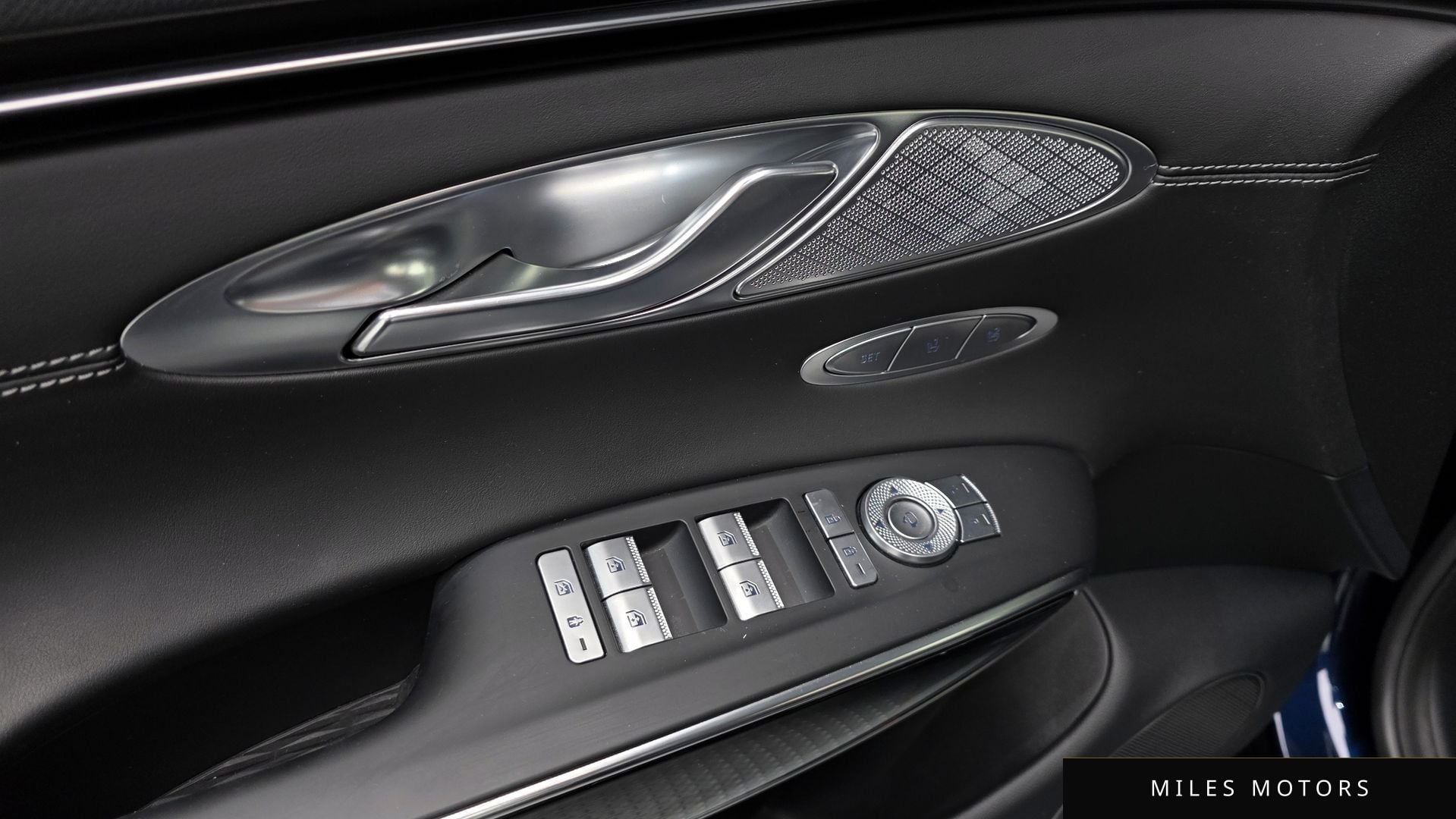 Genesis GV70 2021 — миниатюра 11