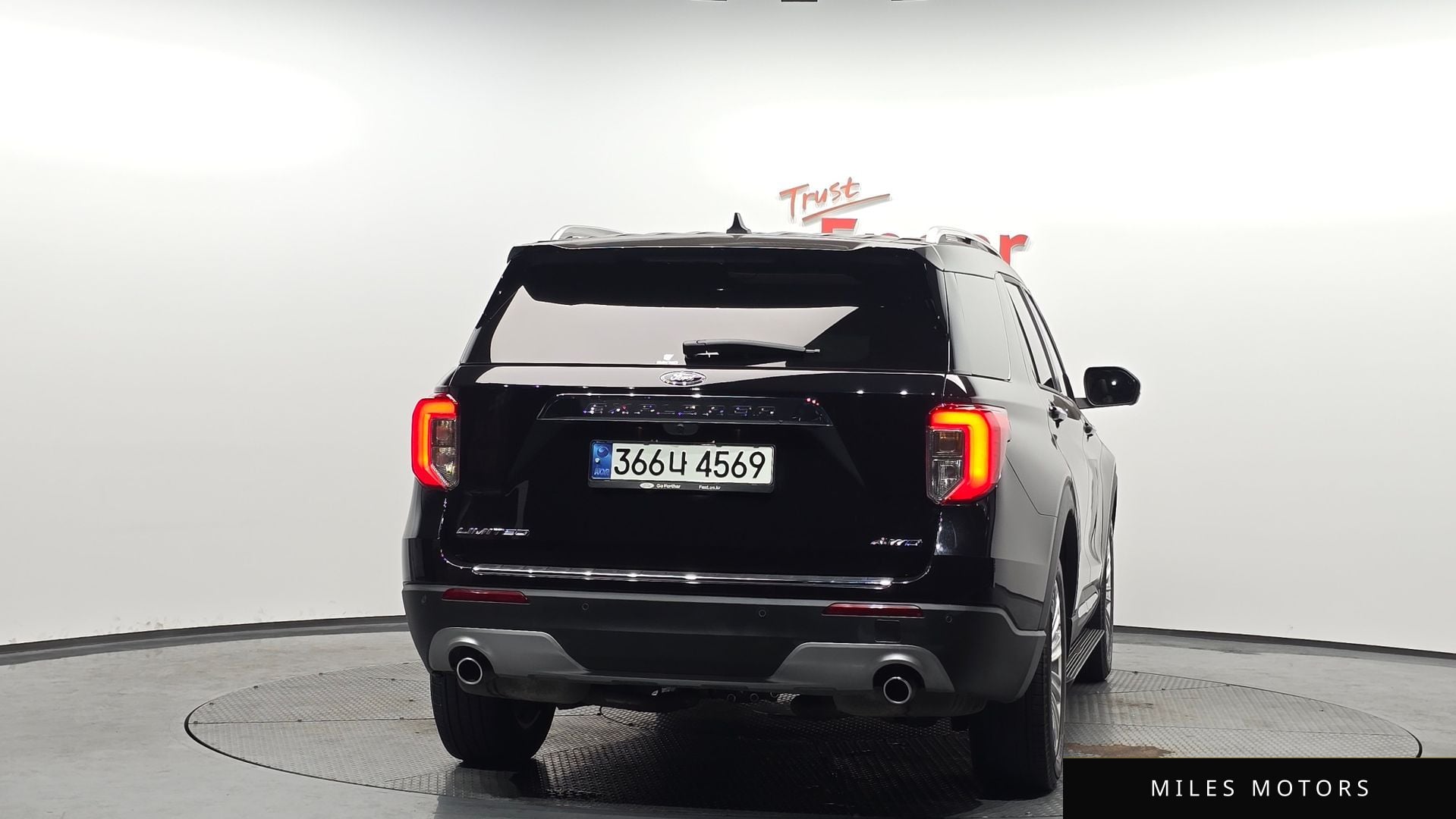 Ford Explorer 2021 — миниатюра 3