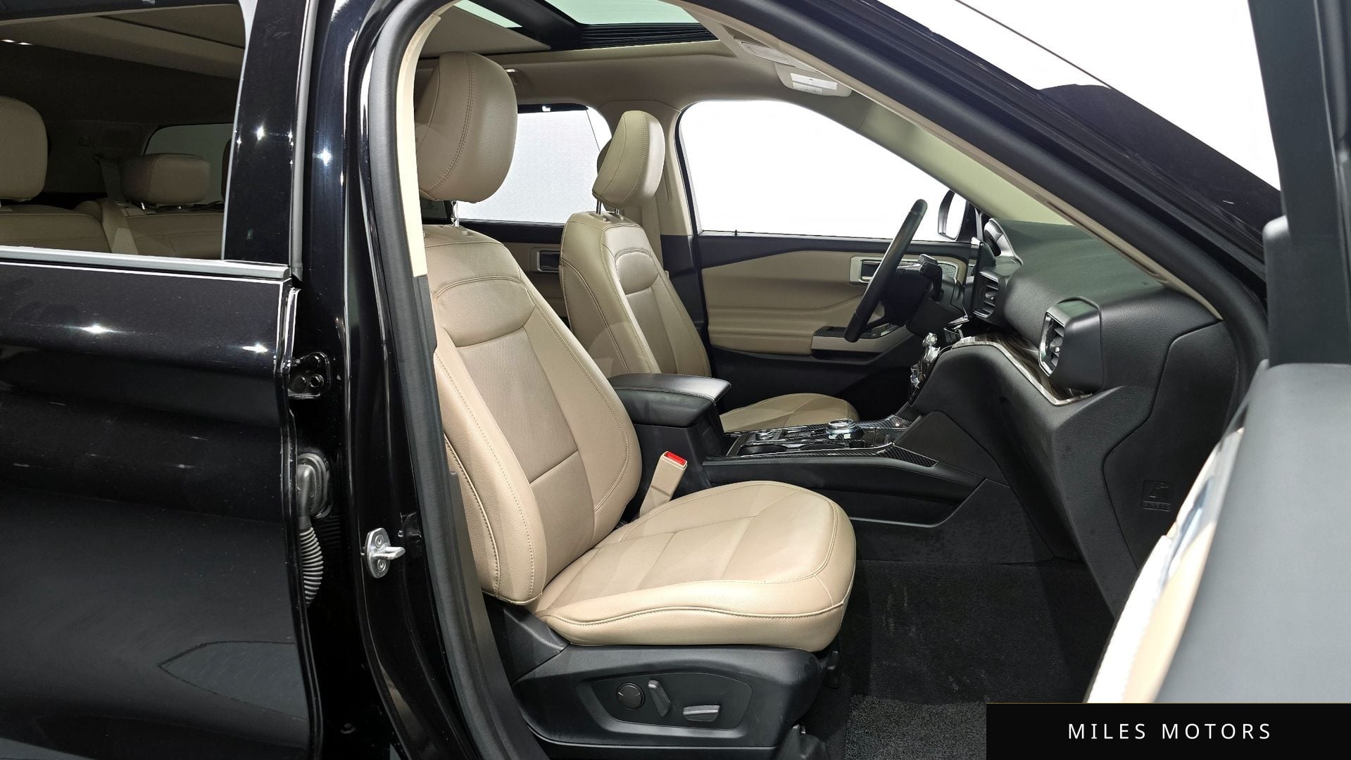Ford Explorer 2021 — миниатюра 9