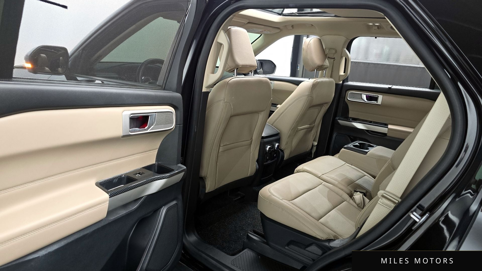 Ford Explorer 2021 — миниатюра 12