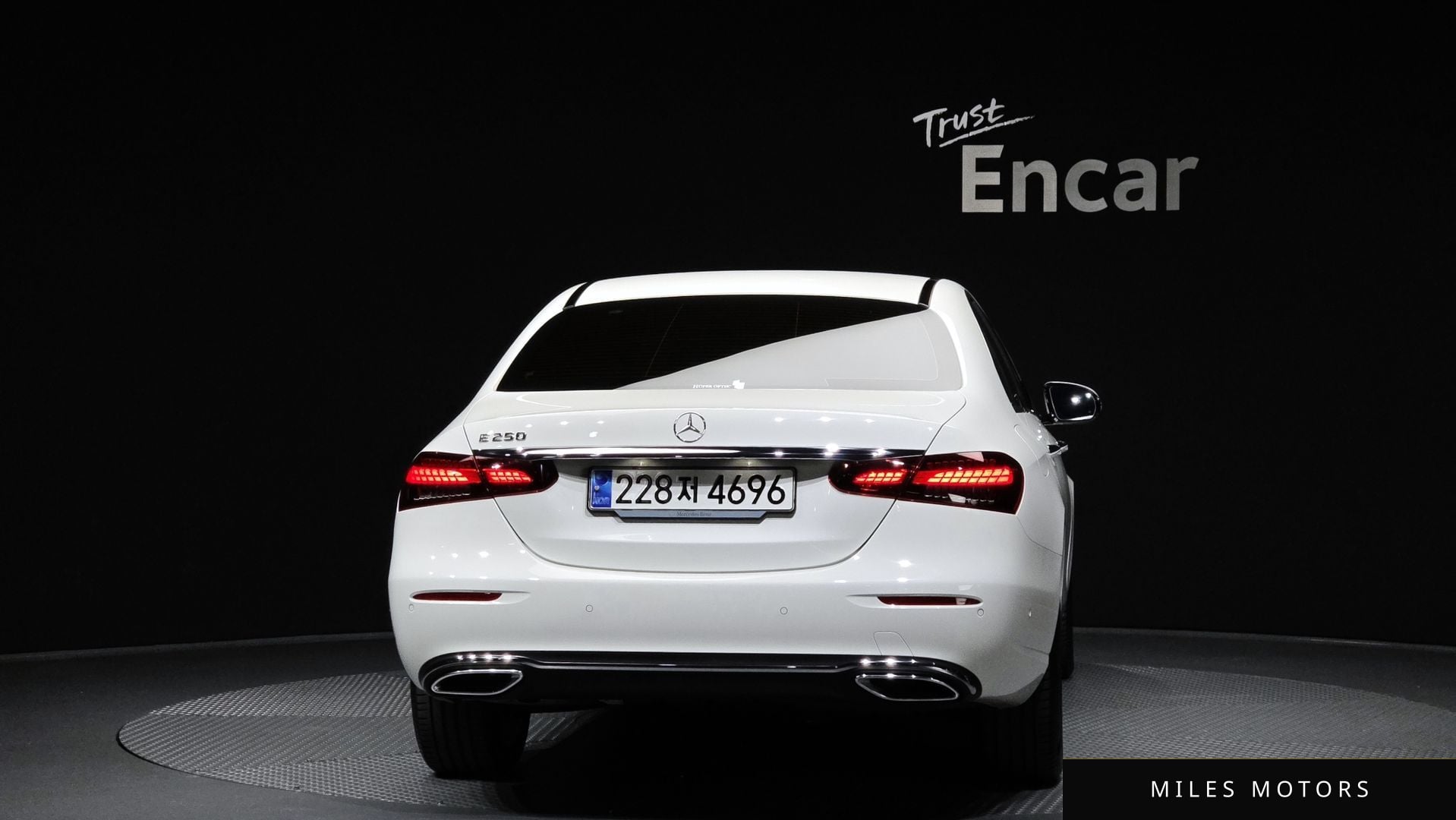 Mercedes-Benz E-Class W213 2023 — миниатюра 4