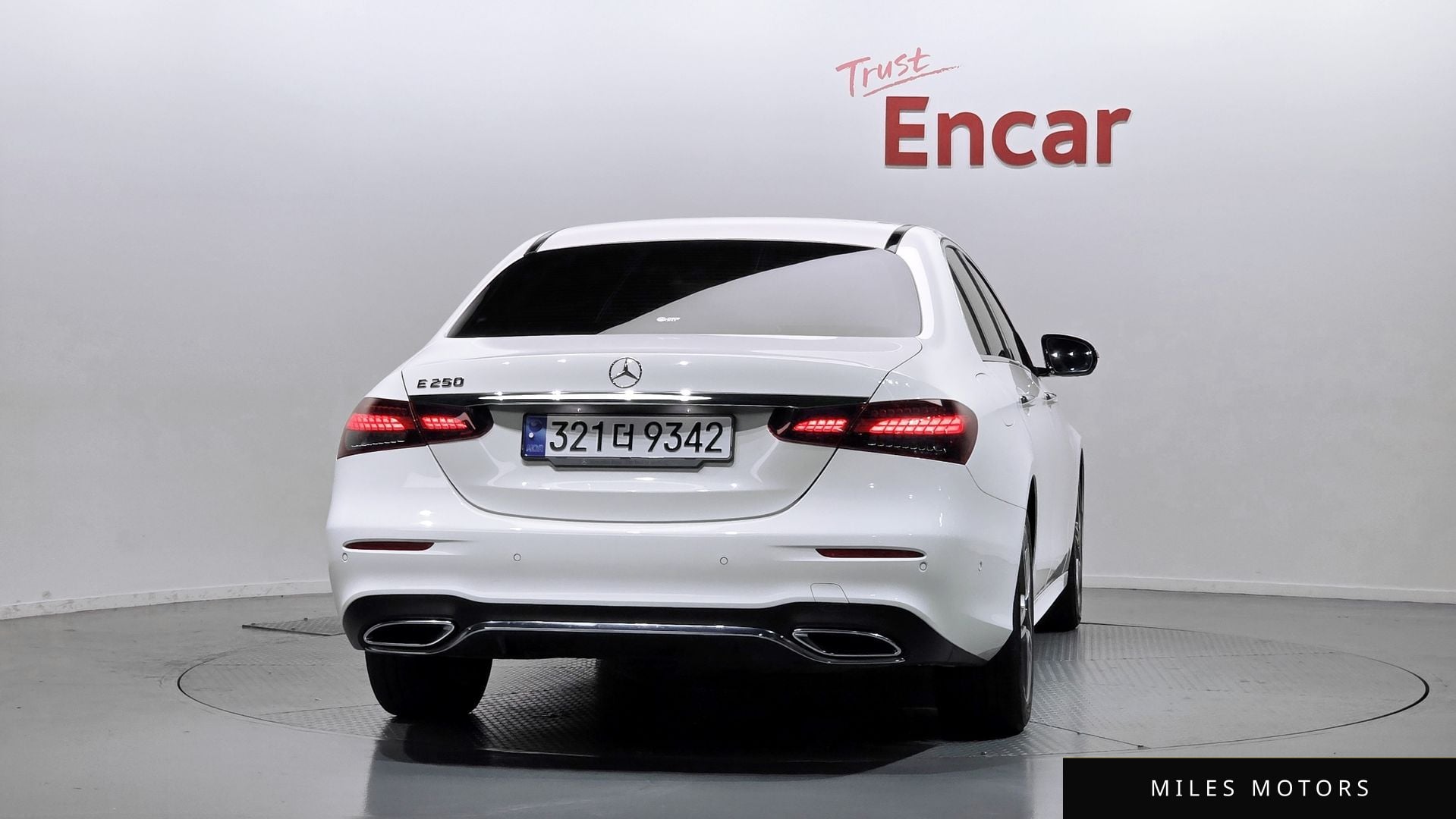 Mercedes-Benz E-Class W213 2023 — миниатюра 4