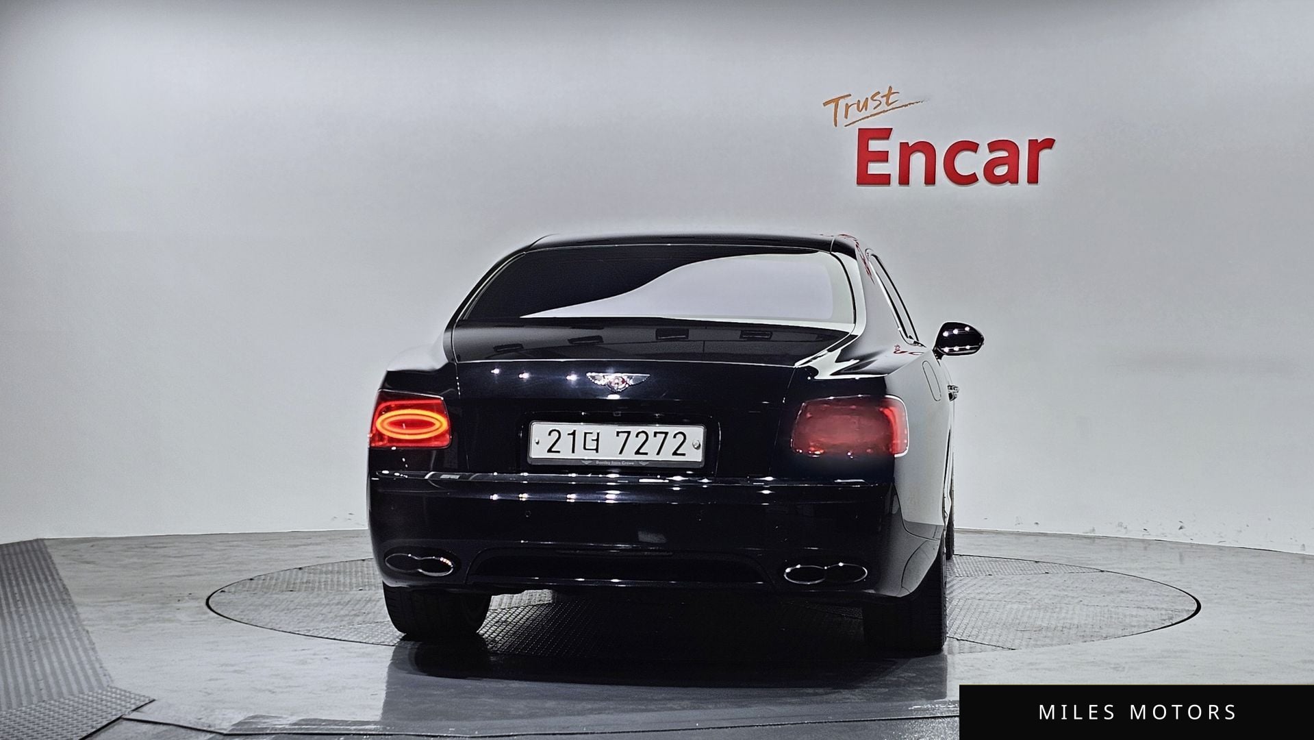 Bentley 플라잉스퍼 2017 — миниатюра 4