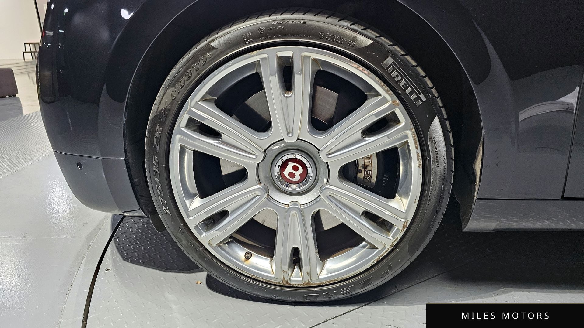 Bentley 플라잉스퍼 2017 — миниатюра 5