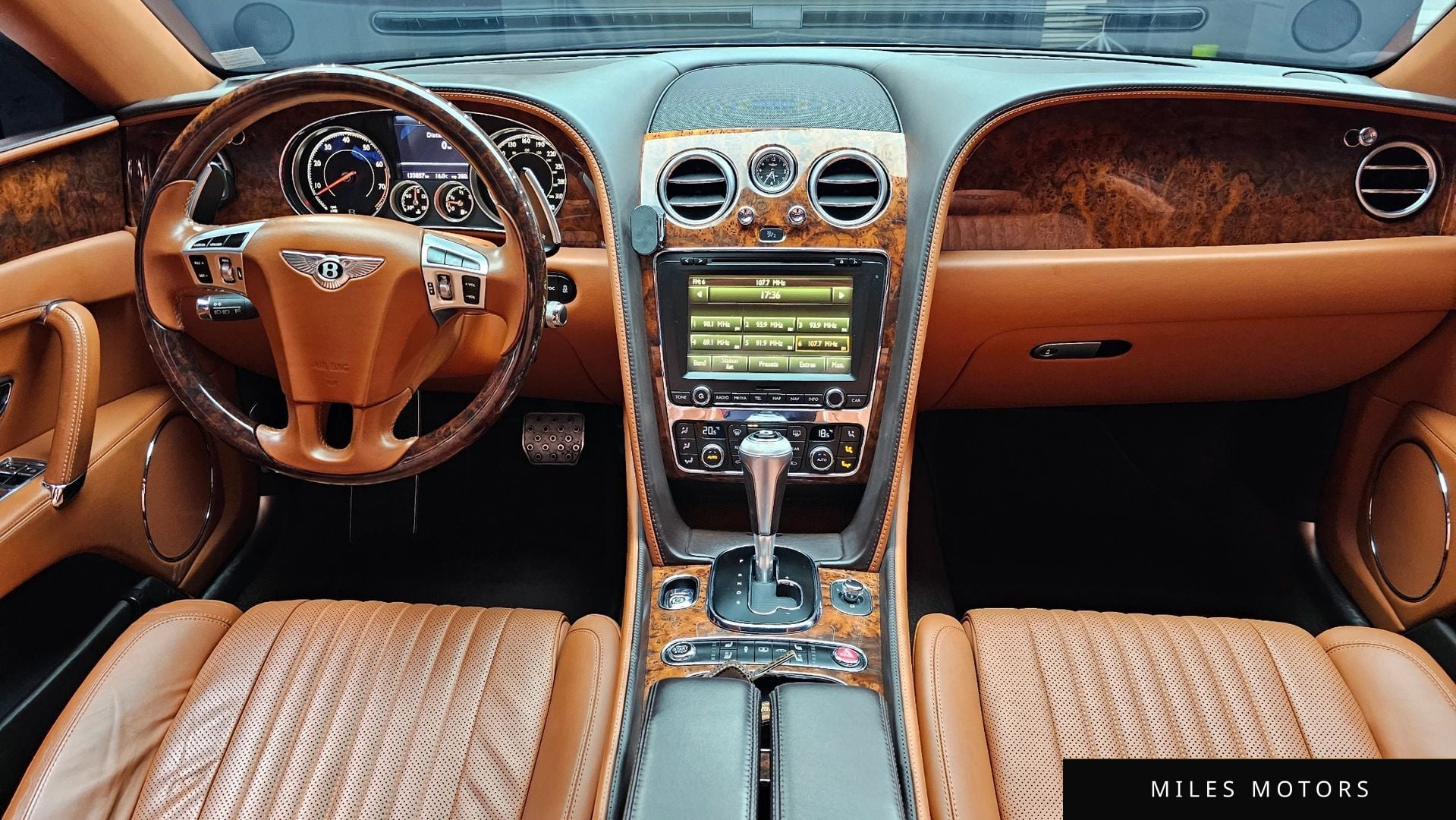 Bentley 플라잉스퍼 2017 — миниатюра 7