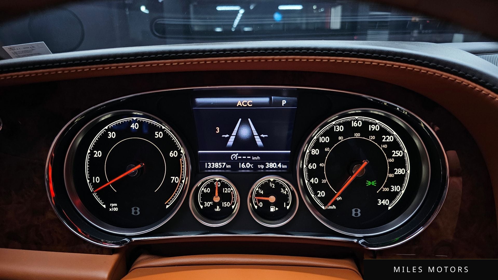 Bentley 플라잉스퍼 2017 — миниатюра 8