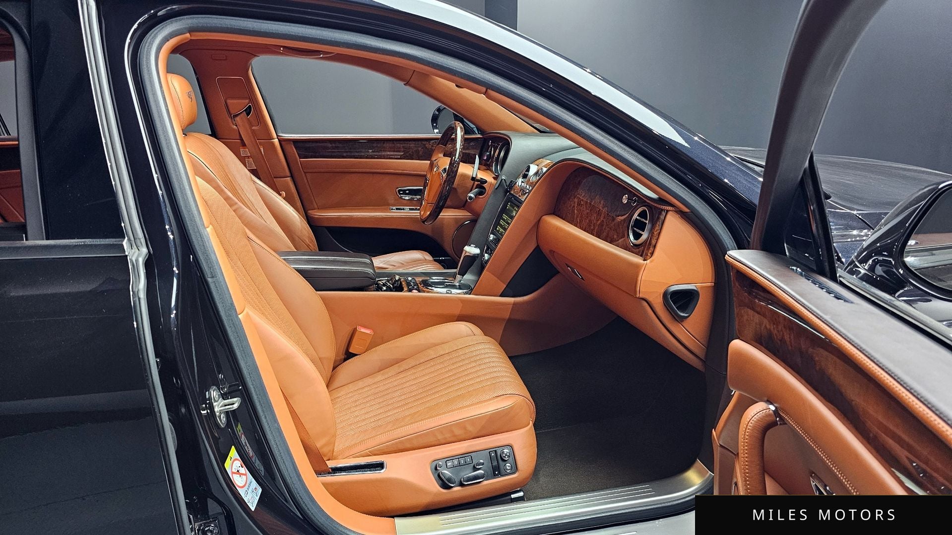 Bentley 플라잉스퍼 2017 — миниатюра 11